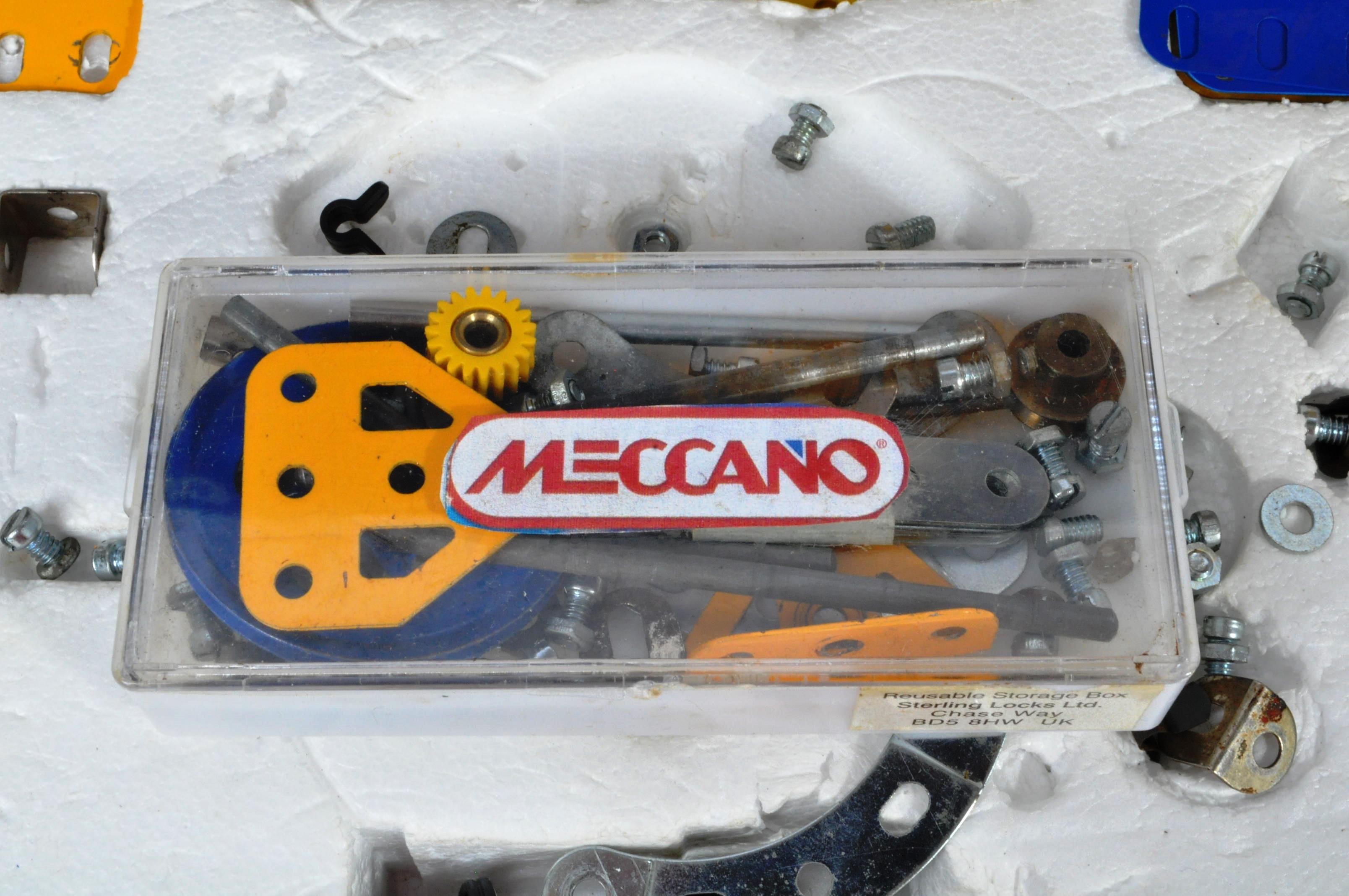 TWO VINTAGE MECCANO MADE MOTORISED CONSTRUCTOR SETS - Image 4 of 12