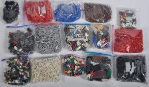 LARGE COLLECTION OF ASSORTED LEGO BRICKS