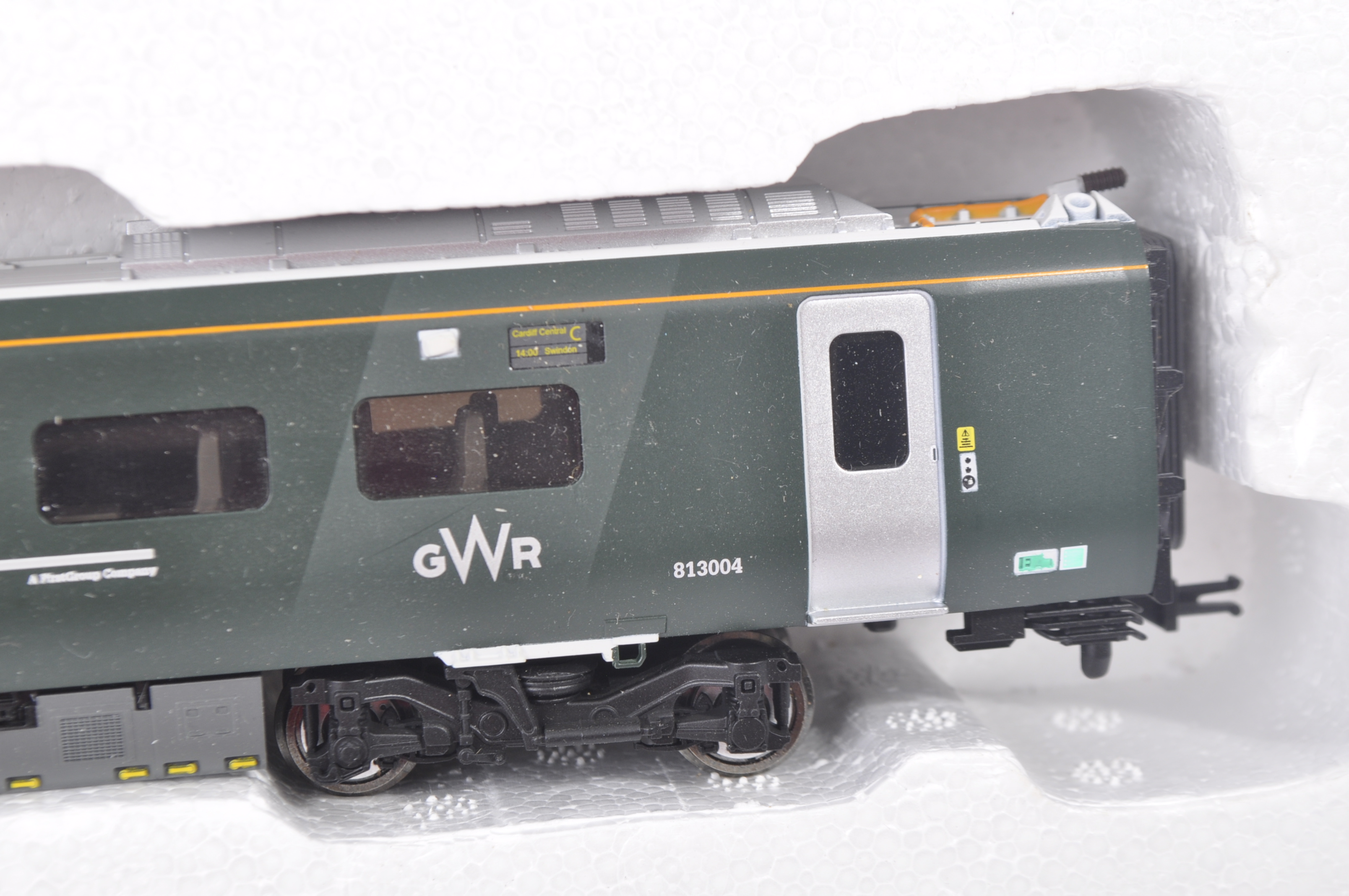 COLLECTION OF X3 HORNBY 00 GAUGE CLASS 800 IEP LOCO CARRIAGES - Image 4 of 5