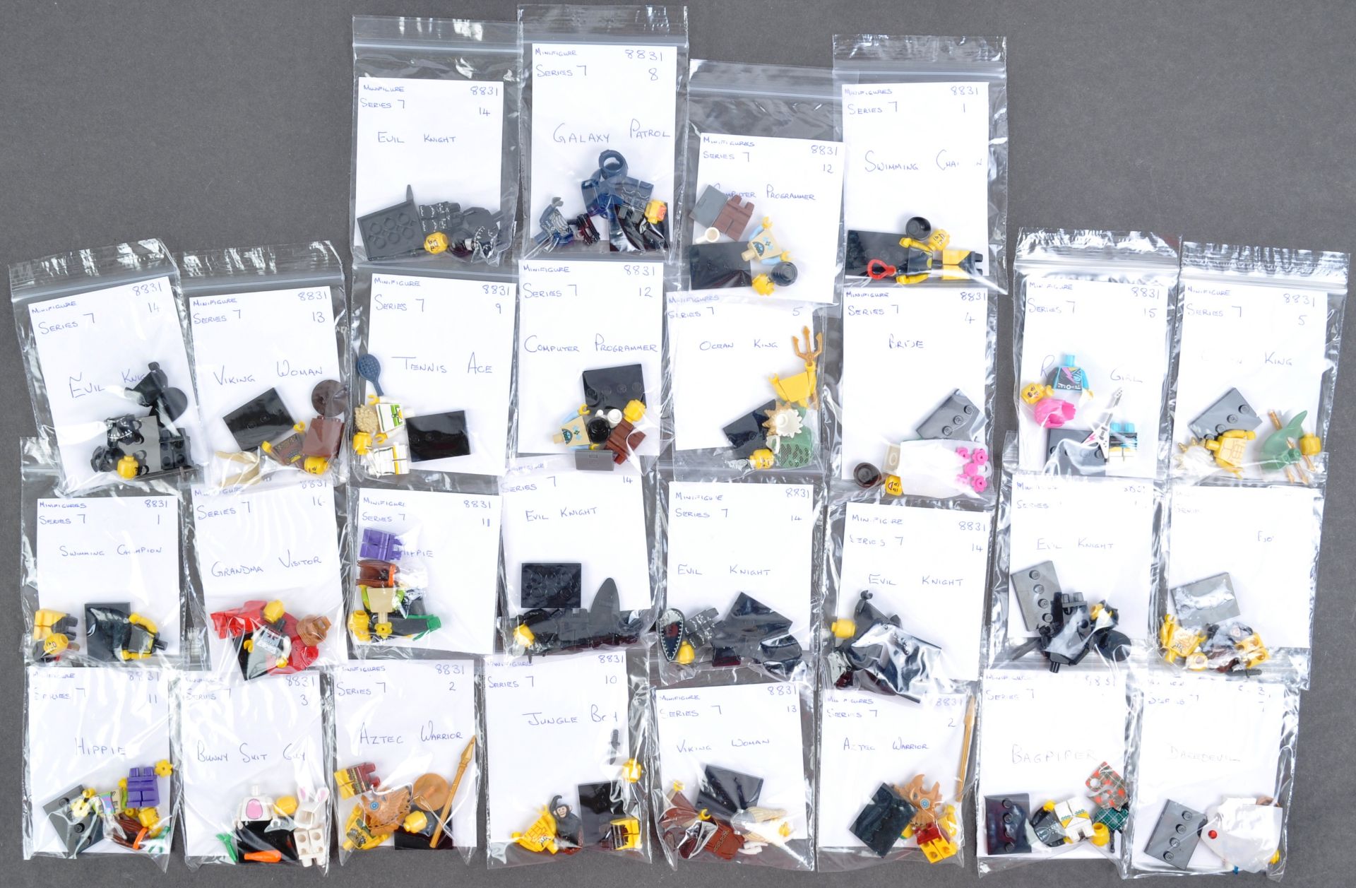 LEGO MINIFIGURES - 8831 - SERIES 7 COMPLETE MINIFIGURE SET