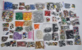 LARGE COLLECTION OF ASSORTED LEGO BRICKS