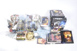 STAR WARS - LARGE COLLECTION OF ASSORTED STAR WARS MEMORABILIA