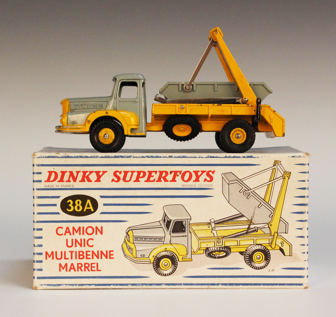 FRENCH DINKY TOYS - ORIGINAL BOXED VINTAGE DIECAST MODEL