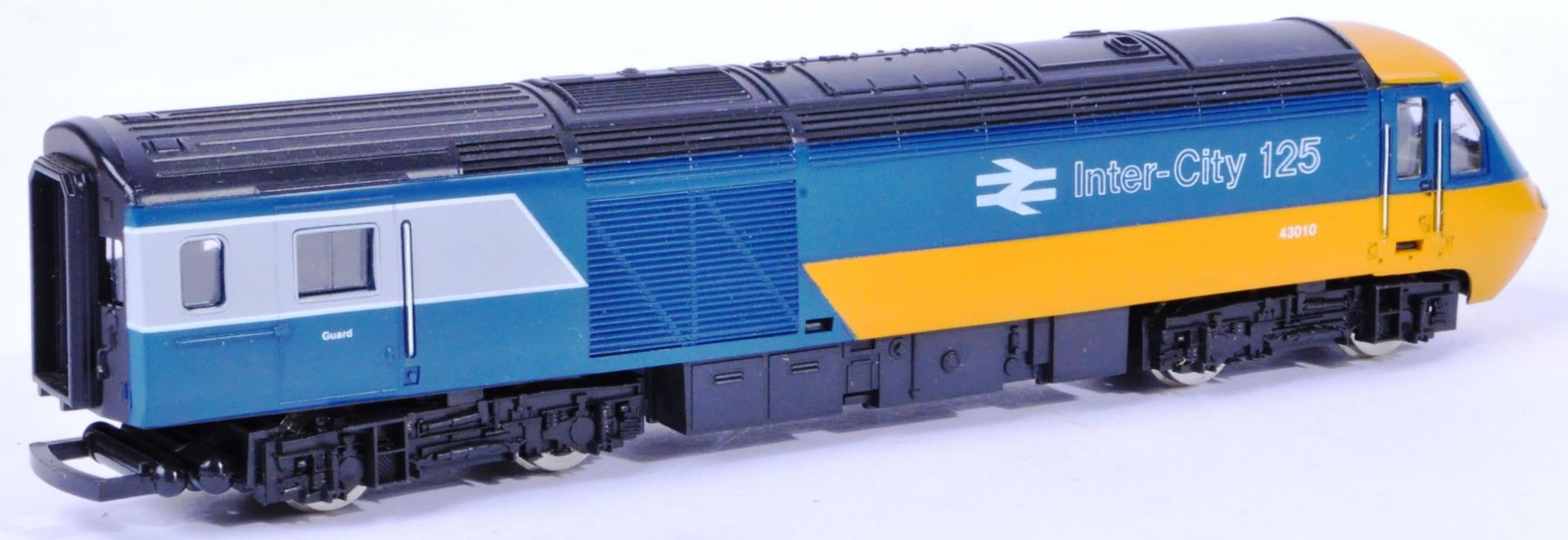 COLLECTION HORNBY 00 GAUGE MODEL RAILWAY DIESEL LOCOS & CARRIAGES - Image 3 of 9