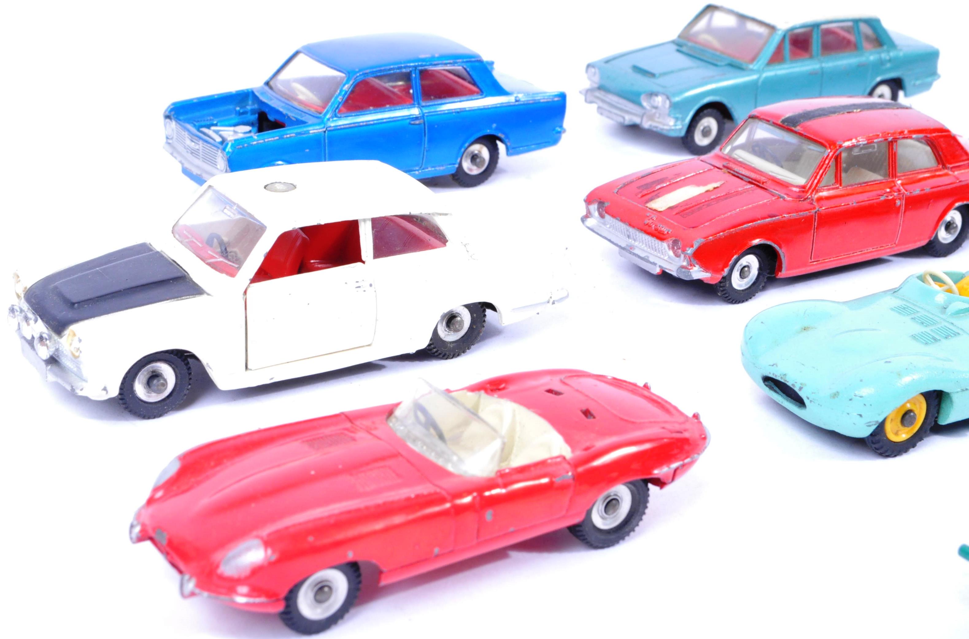 COLLECTION OF VINTAGE DINKY TOYS DIECAST MODEL CARS - Image 12 of 13