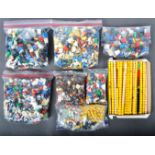 LEGO MINIFIGURES - HUGE QUANTITY OF ASSORTED LEGO MINIFIGURE PARTS