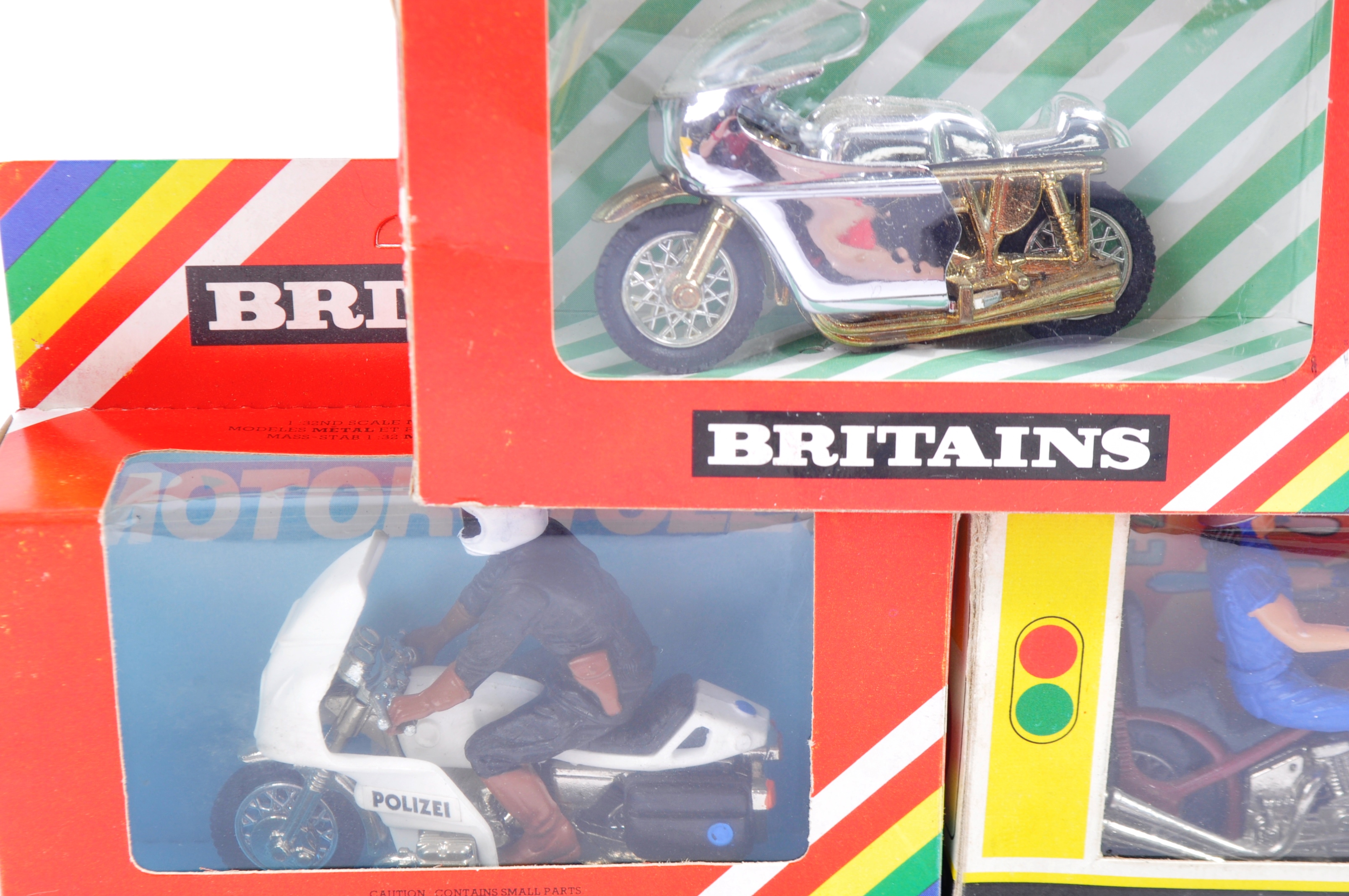 COLLECTION OF X5 BRITAINS MADE DIECAST MOTOR CYCLES - Image 2 of 4