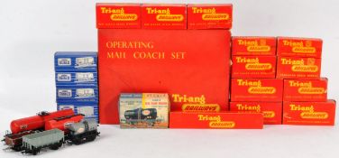 COLLECTION OF ASSORTED TRIANG 00 GAUGE MODEL RAILWAY WAGONS