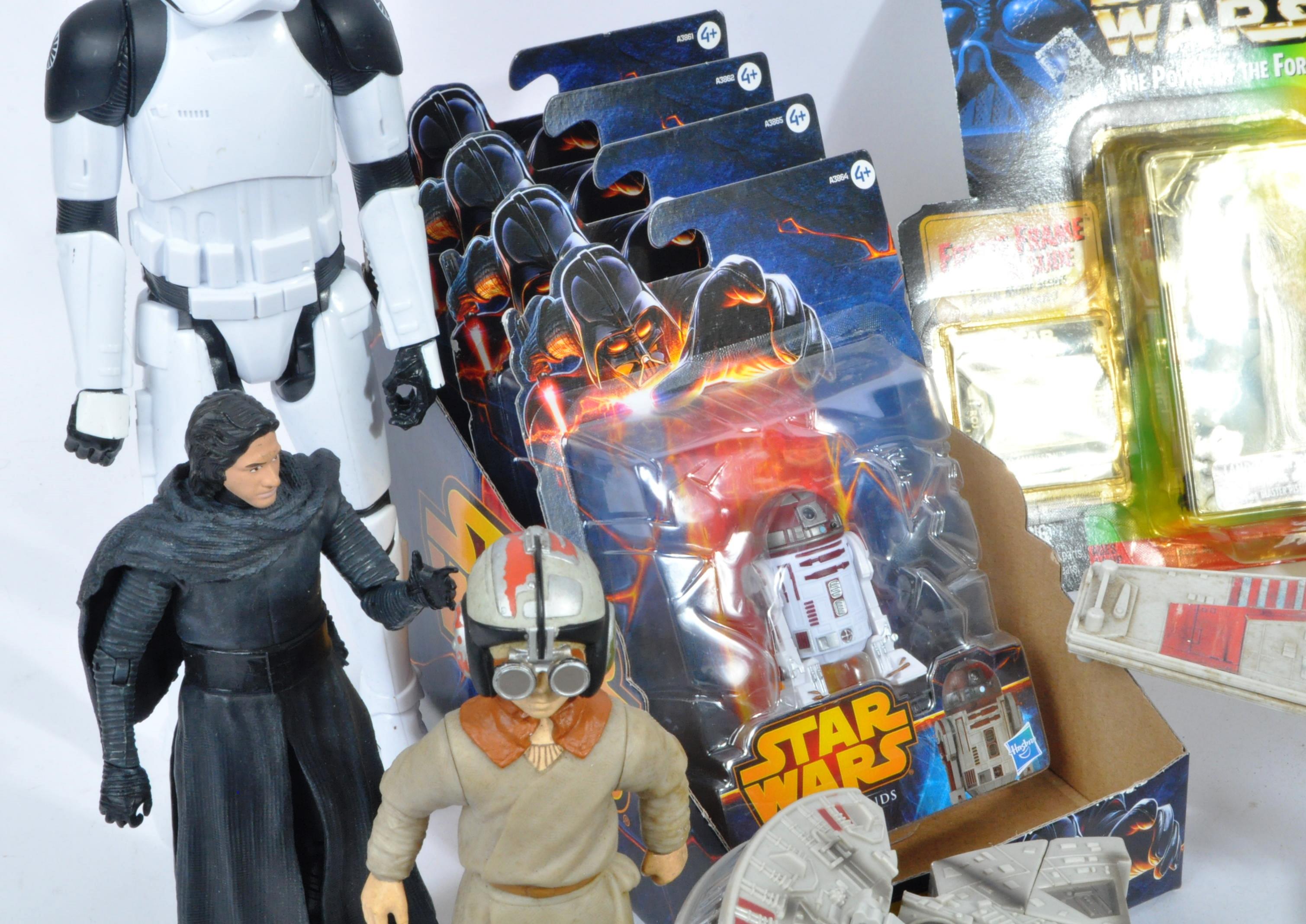 COLLECTION OF ASSORTED STAR WARS ACTION FIGURE PLAY SETS - Image 6 of 7