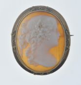 VICTORIAN ANTIQUE CARVED SHELL CAMEO BROOCH