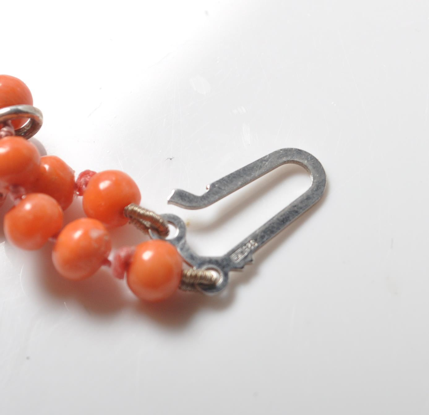 VINTAGE BRANCH CORAL NECKLACE AND CORAL BRACELET - Image 4 of 9