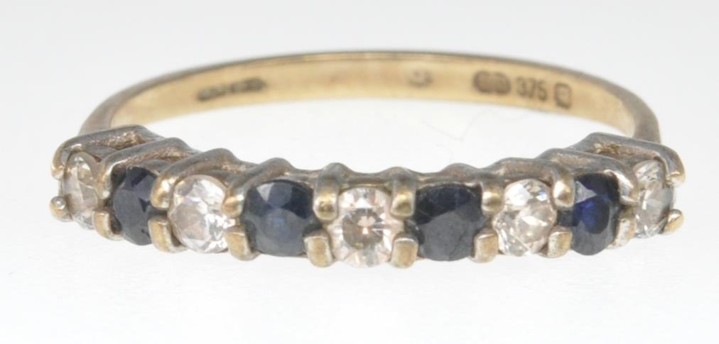 9CT GOLD BLUE AND WHITE STONE RING - Image 2 of 7