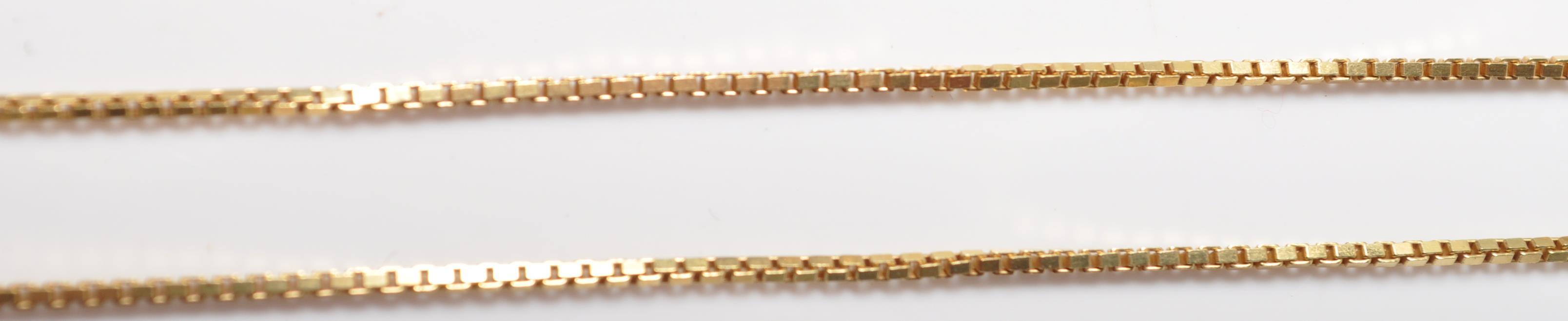 18CT GOLD BOX LINK NECKLACE CHAIN - Image 3 of 5