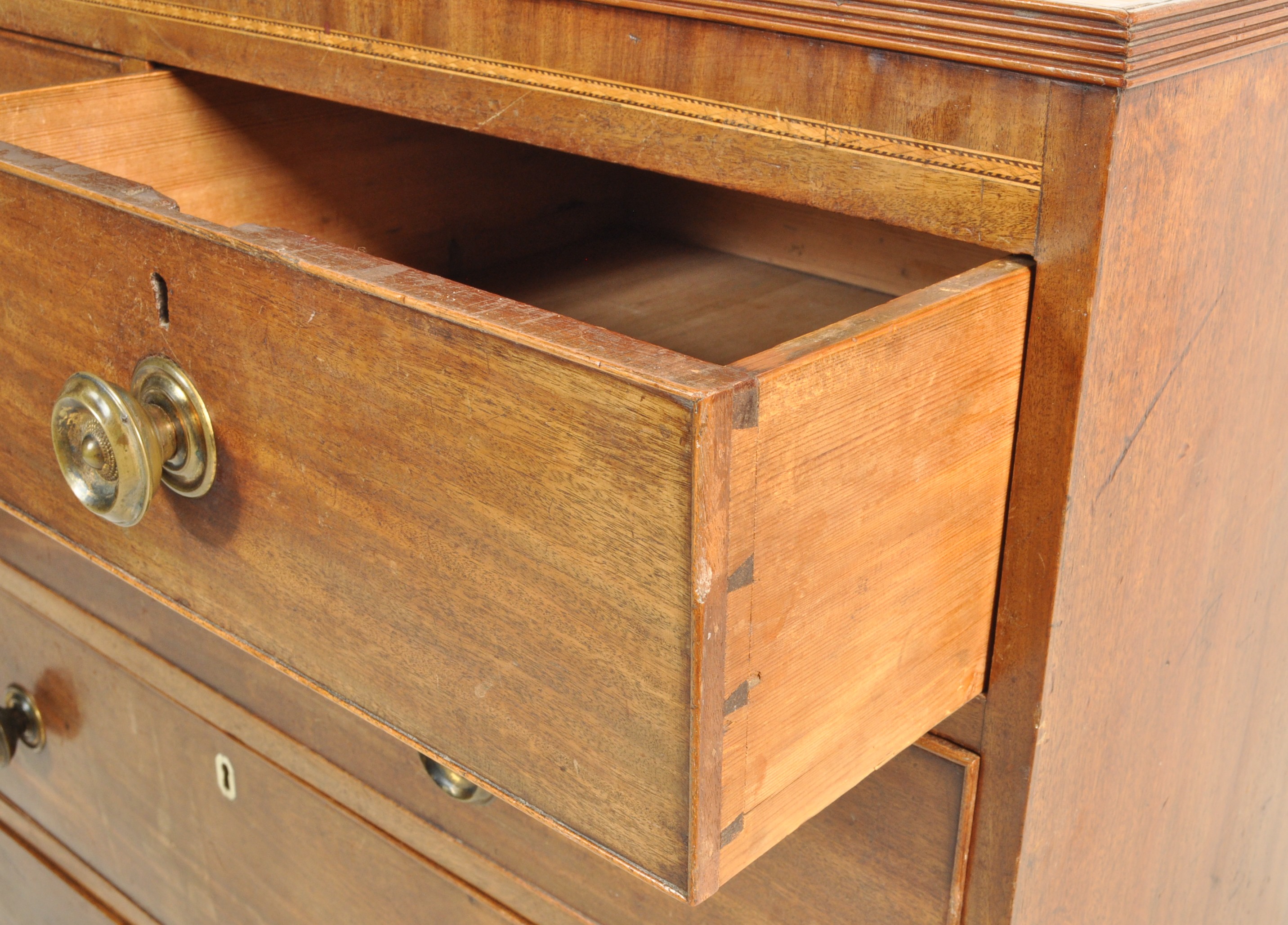 19TH CENTURY GEORGE III MAHOGANY 2 OVER 3 CHEST OF DRAWERS - Image 3 of 6