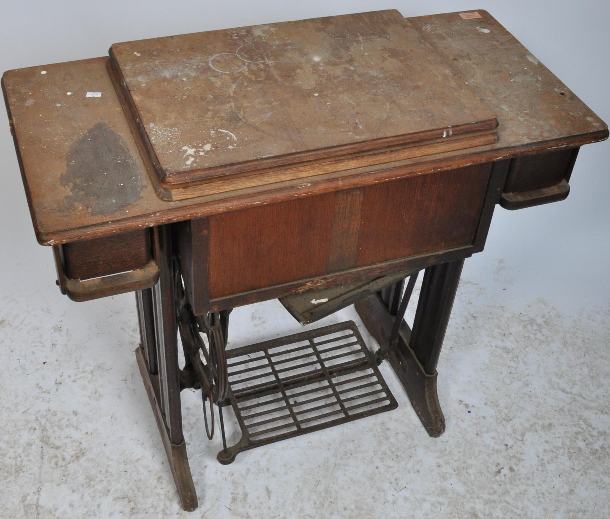 1930’S CAST IRON SINGER SEWING MACHINE TABLE - Image 2 of 4