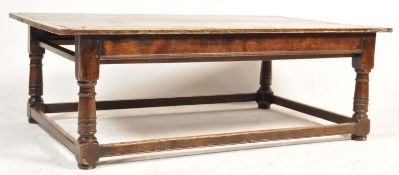 20TH CENTURY OAK COFFEE TABLE IN THE 17TH CENTURY STYLE