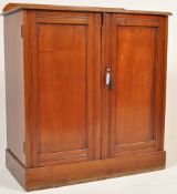 19TH CENTURY VICTORIAN MAHOGANY TWIN DOOR CUPBOARD