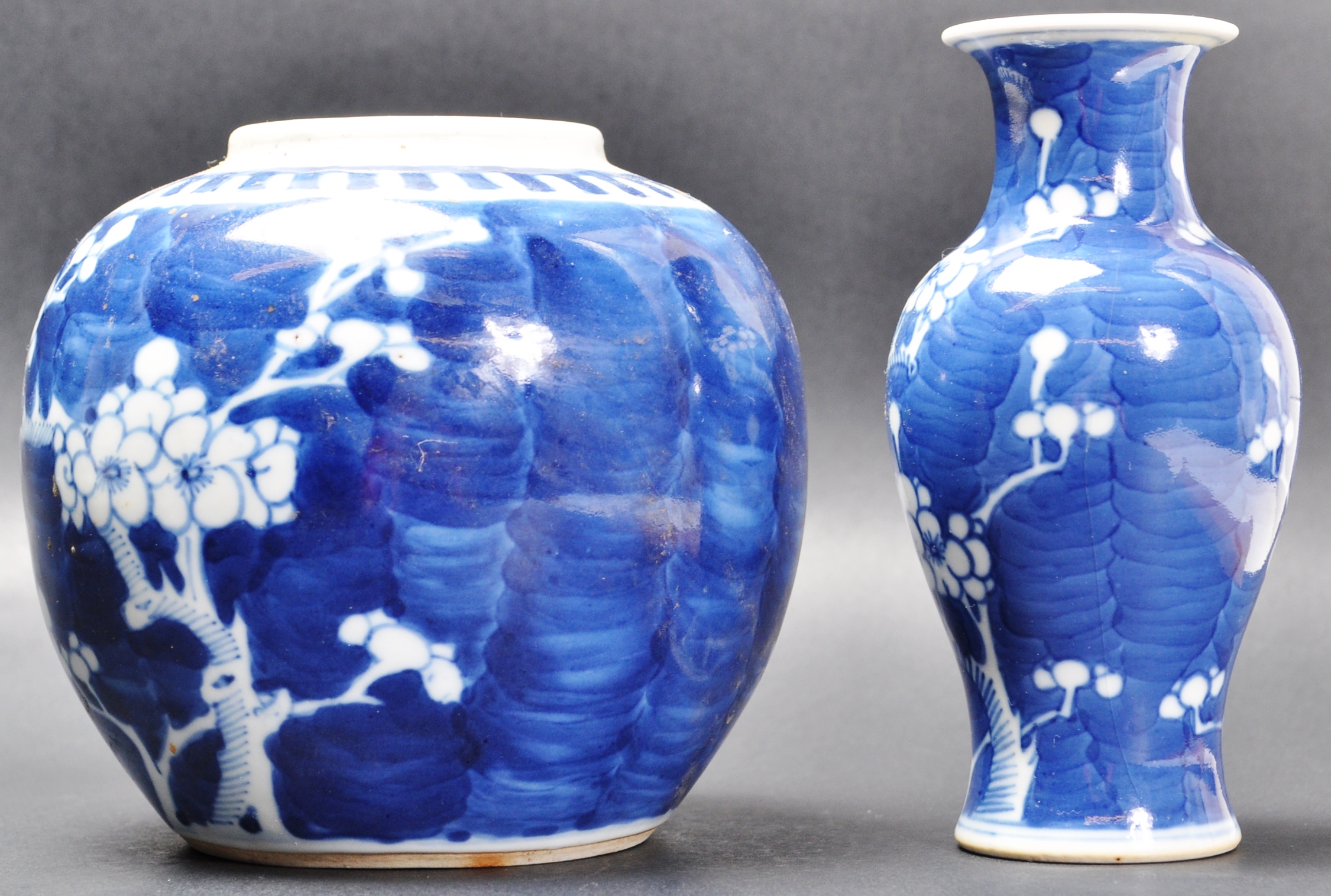 TWO 19TH CENTURY CHINESE BLUE AND WHITE CERAMICS - Image 3 of 5
