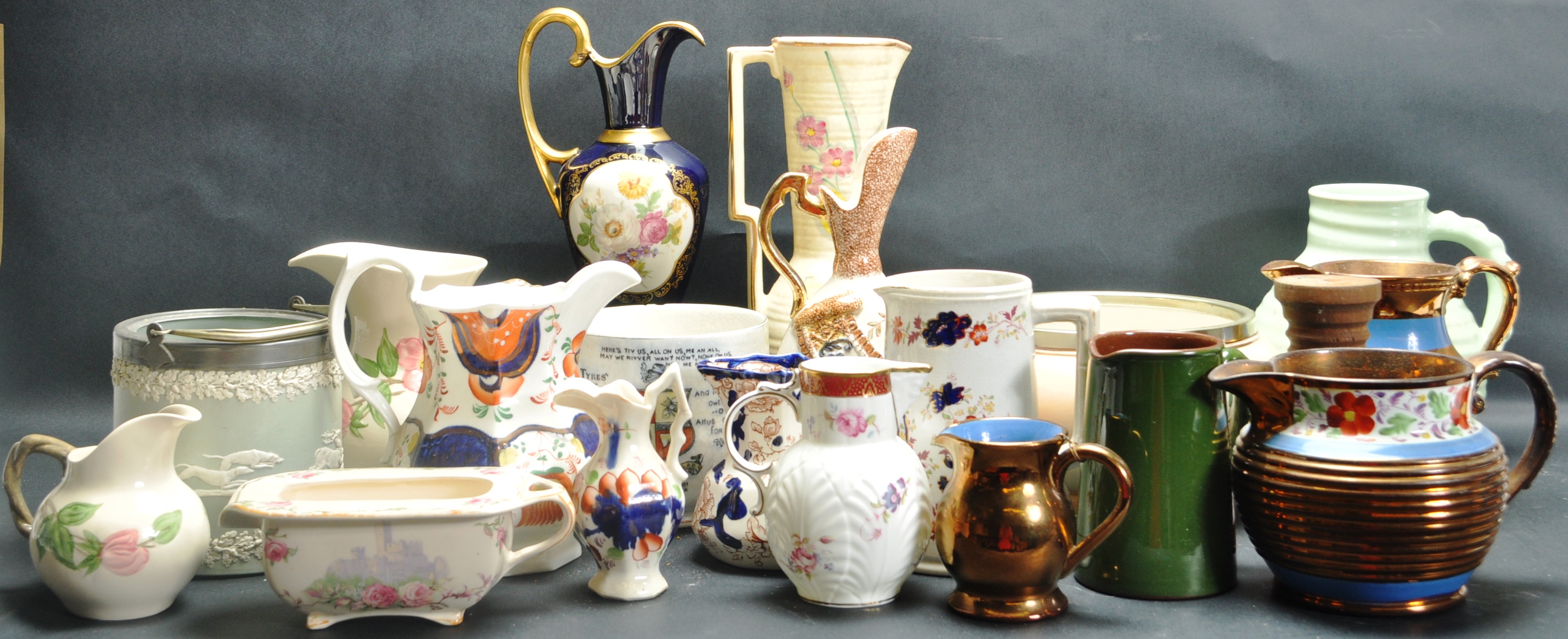 LARGE COLLECTION OF MID 20TH CENTURY CERAMIC WARE