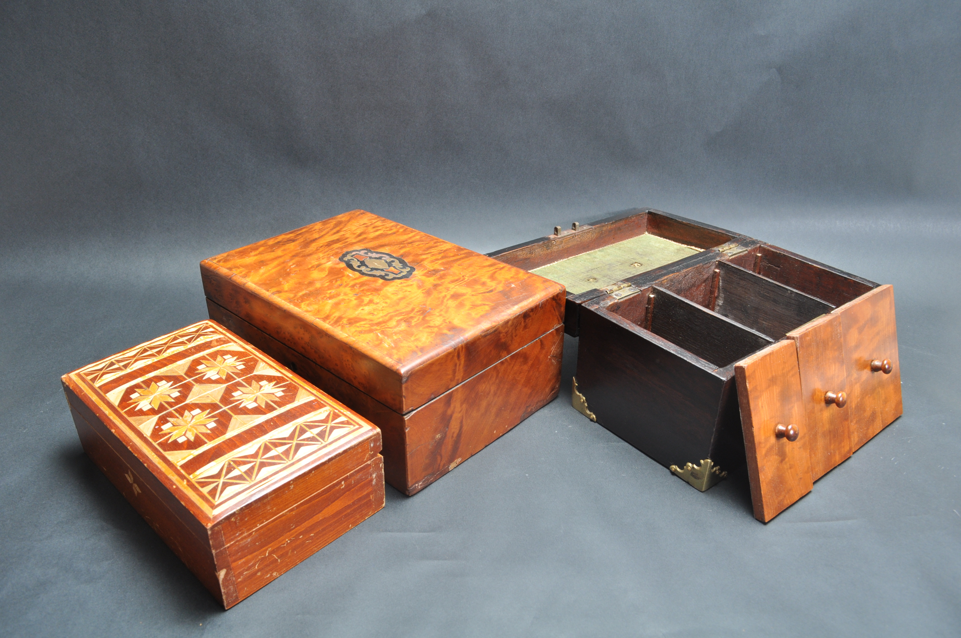 TWO 19TH CENTURY VICTORIAN WOODEN BOXES - Image 4 of 5