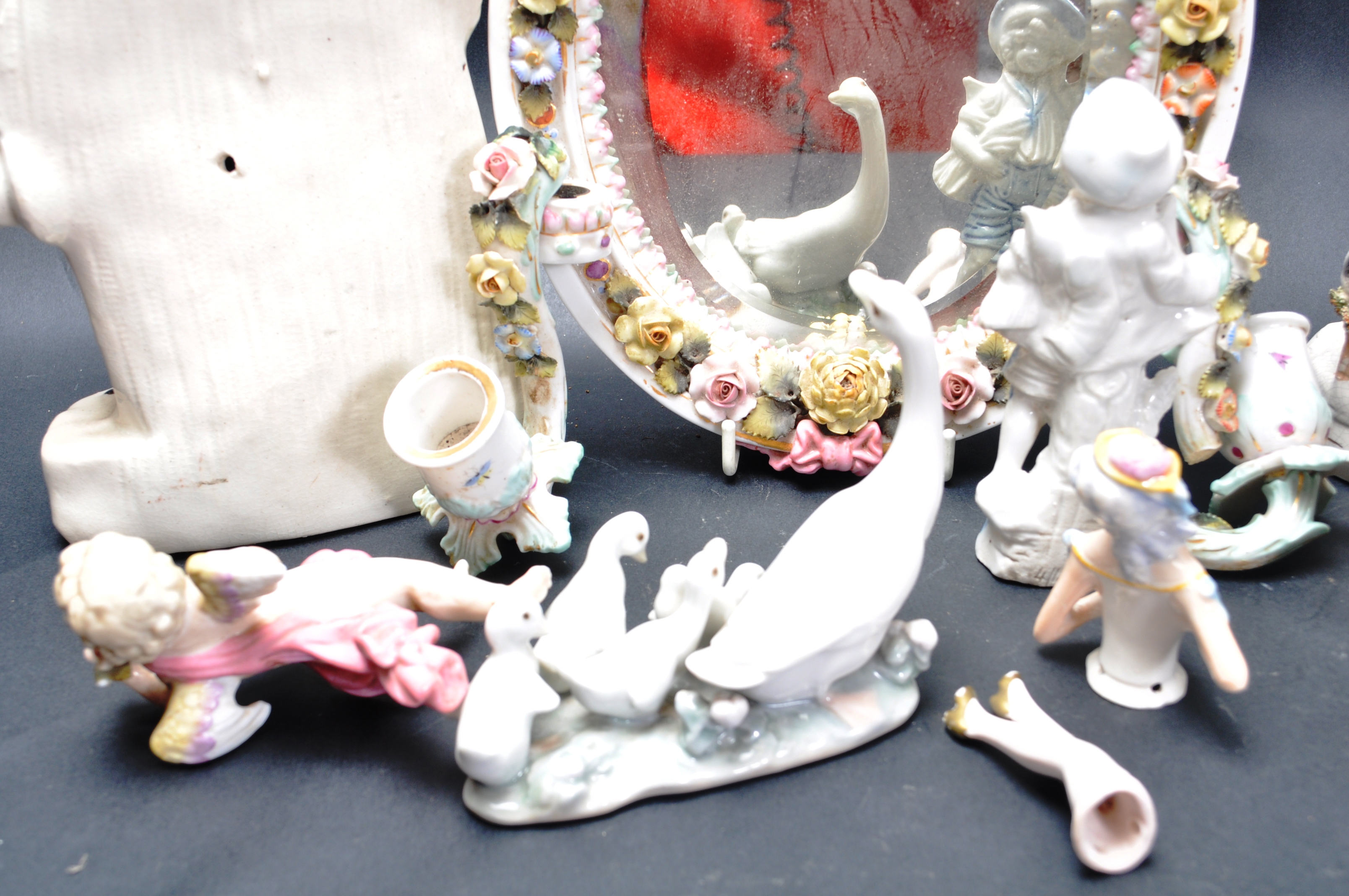 COLLECTION OF EARLY 20TH CENTURY CERAMIC PORCELAIN WARE - Image 4 of 7