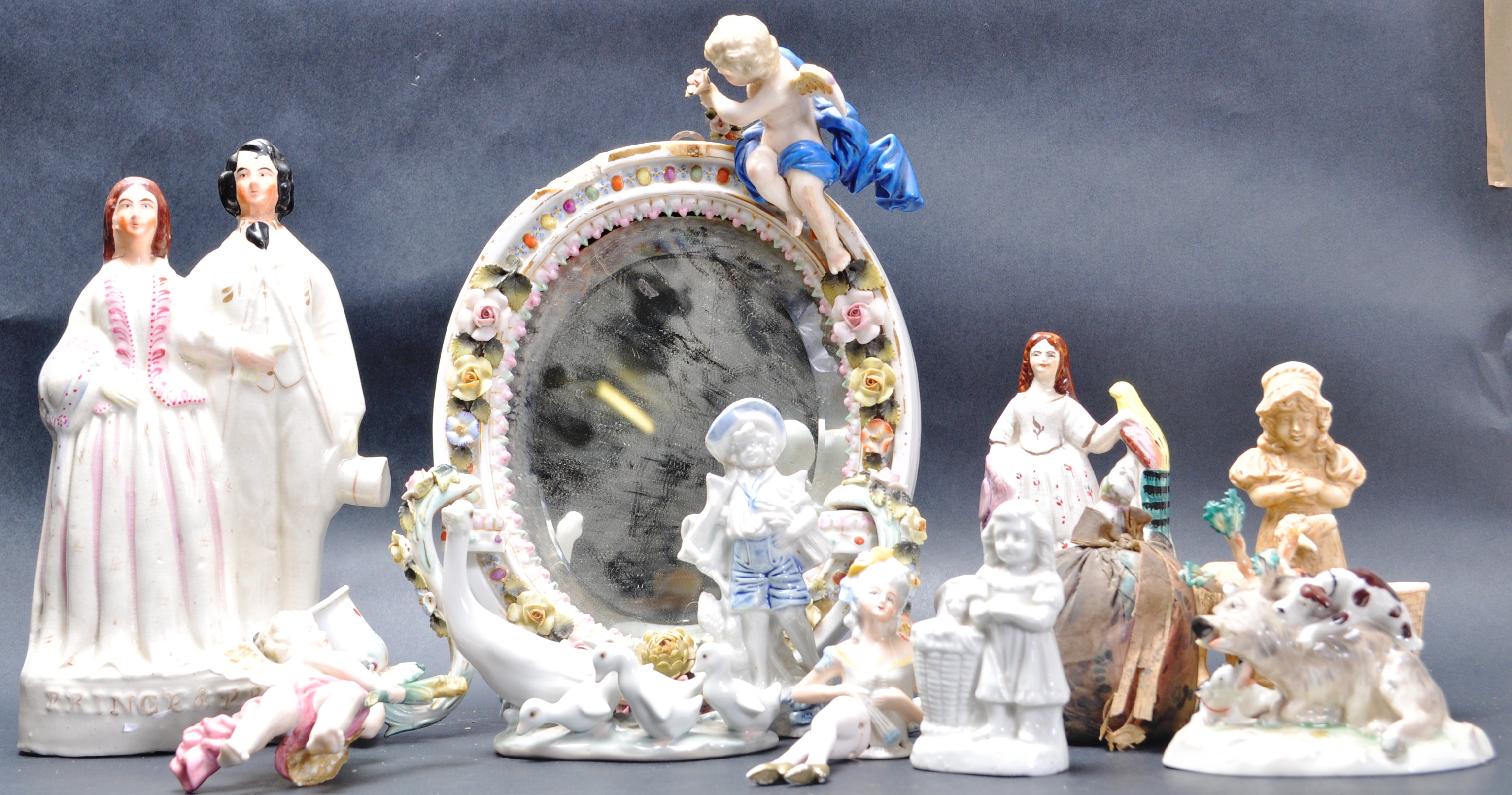 COLLECTION OF EARLY 20TH CENTURY CERAMIC PORCELAIN WARE