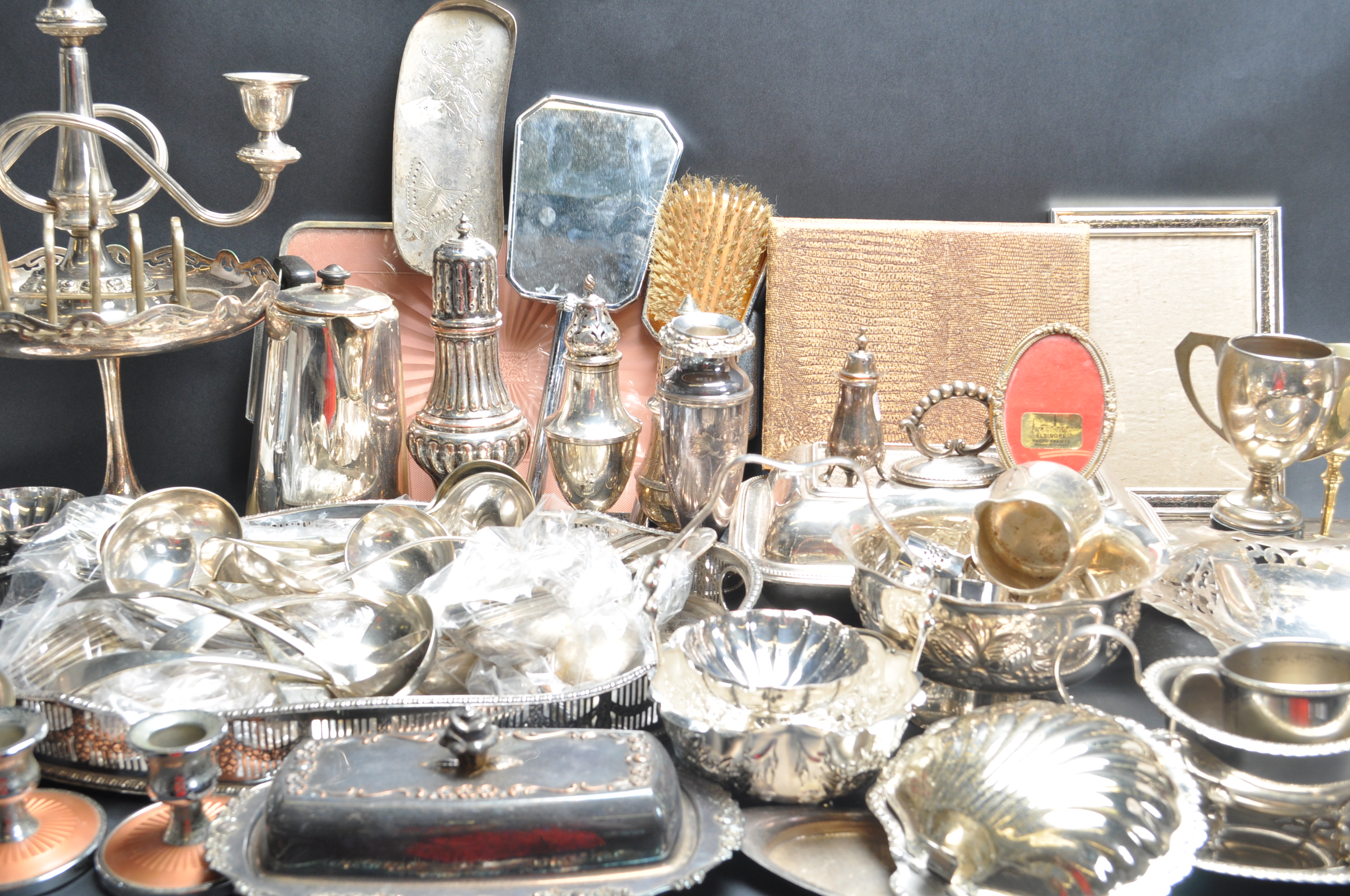 LARGE COLLECTION OF 1930’S AND LATER SILVER PLATED WARE - Image 4 of 8