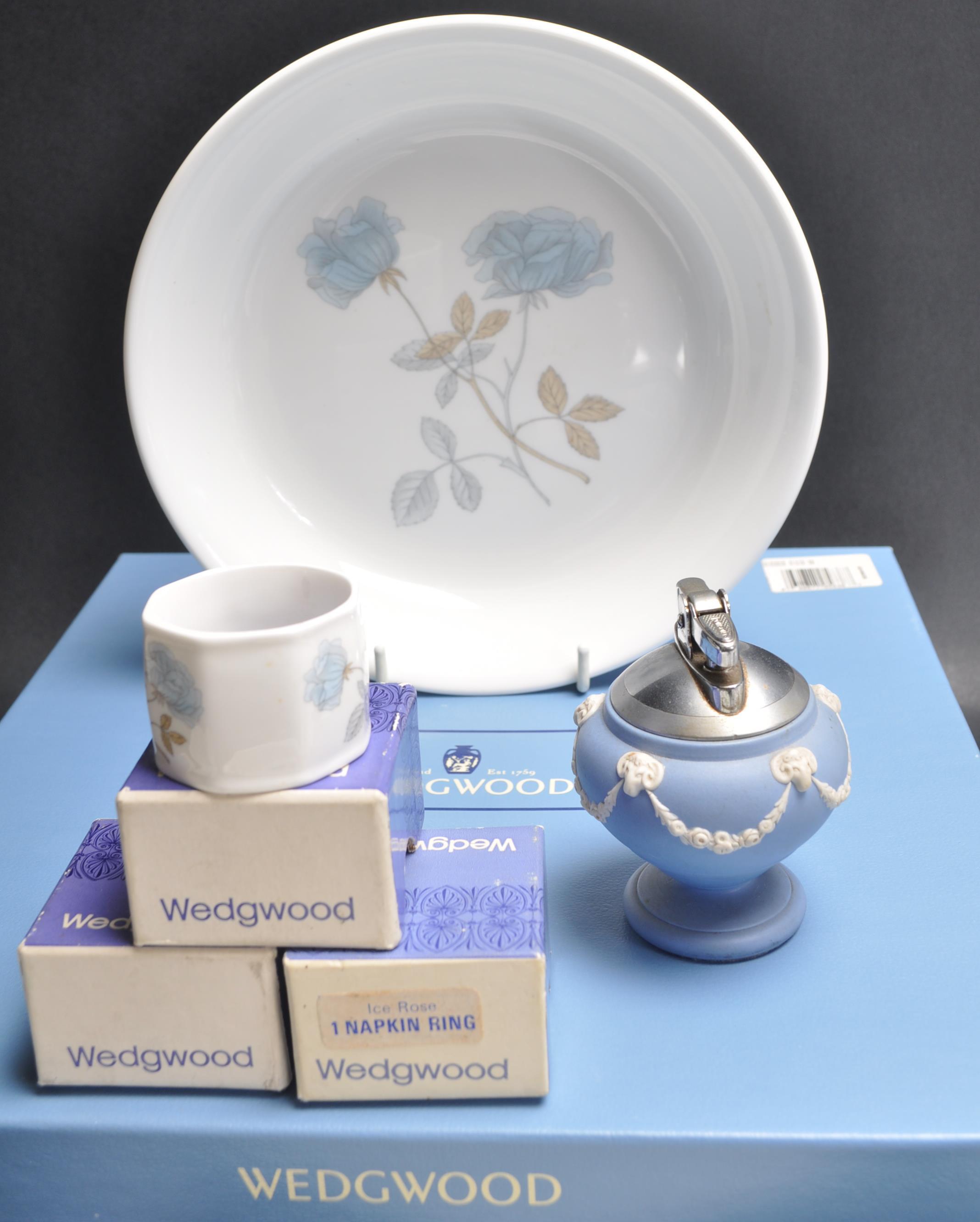 MID 20TH CENTURY WEDGWOOD ICE ROSE TEA SERVICE - Image 4 of 8