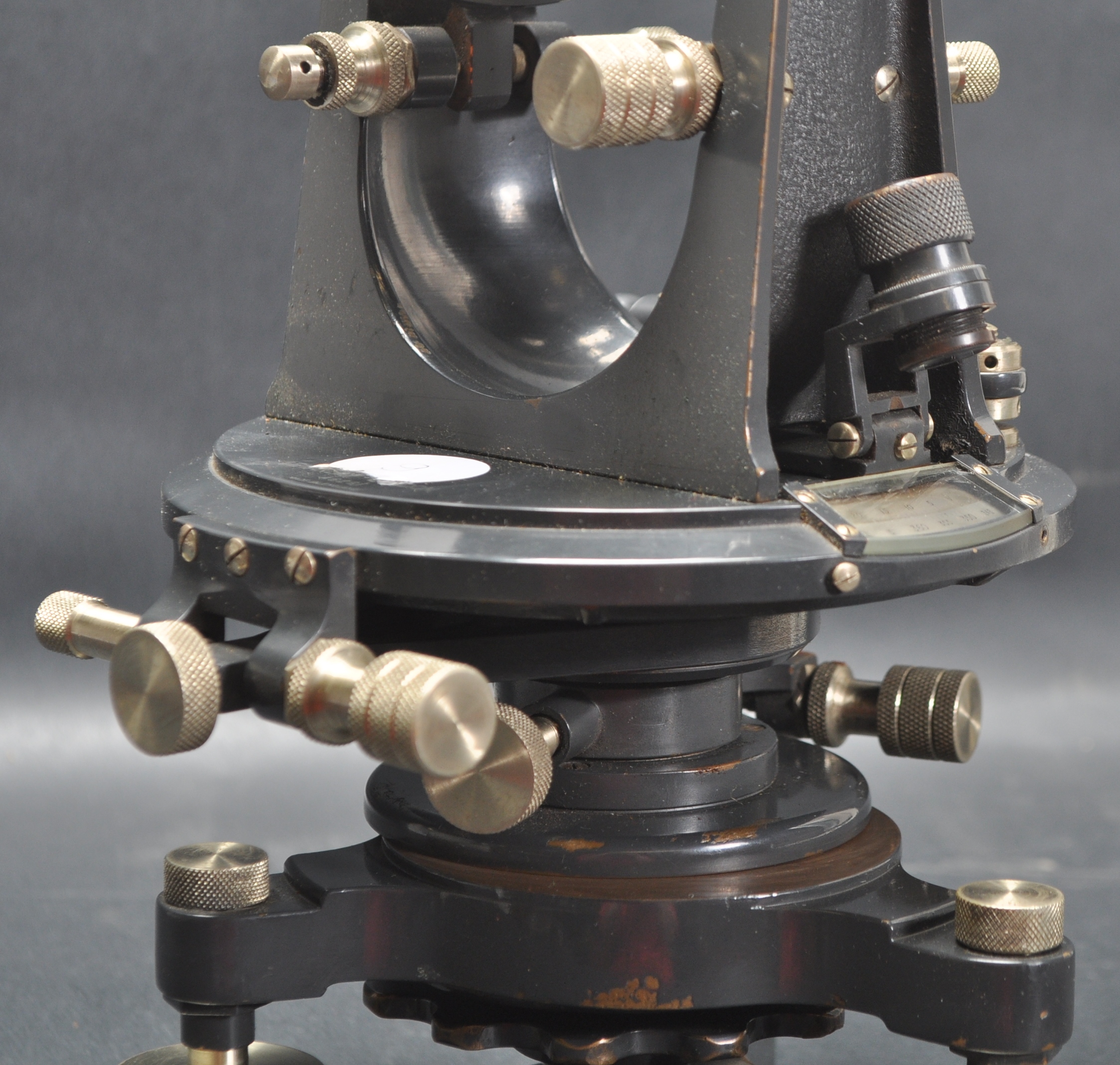 20TH CENTURY CIRCA 1950S SURVEYORS THEODOLITE - Image 6 of 7