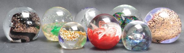 COLLECTION OF RETRO VINTAGE STUDIO ART GLASS PAPERWEIGHTS