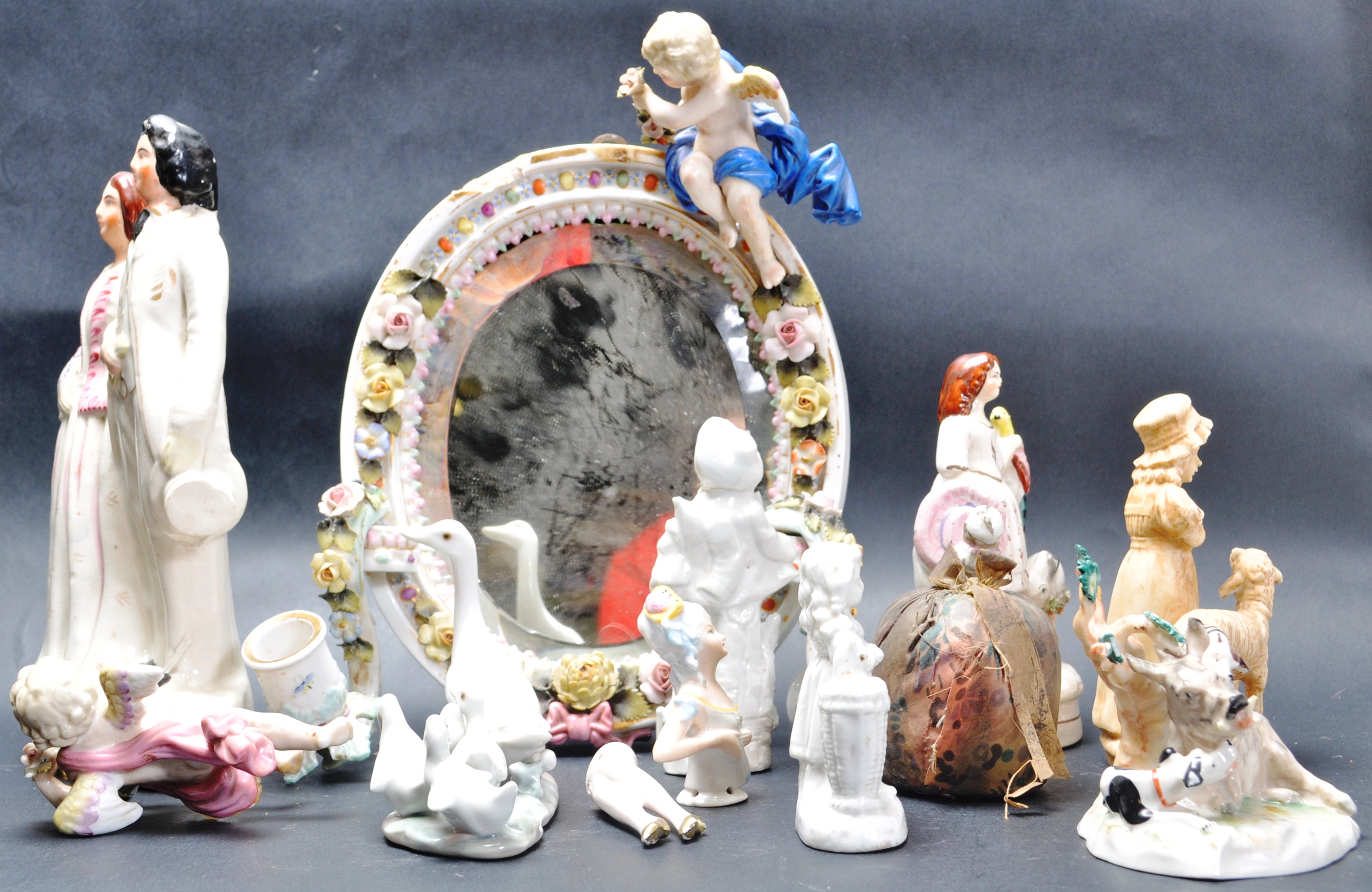 COLLECTION OF EARLY 20TH CENTURY CERAMIC PORCELAIN WARE - Image 5 of 7