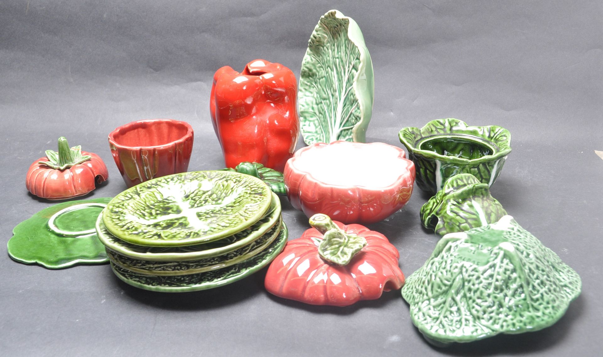 COLLECTION OF PORTUGUESE VEGETABLE CERAMICS - Image 4 of 10