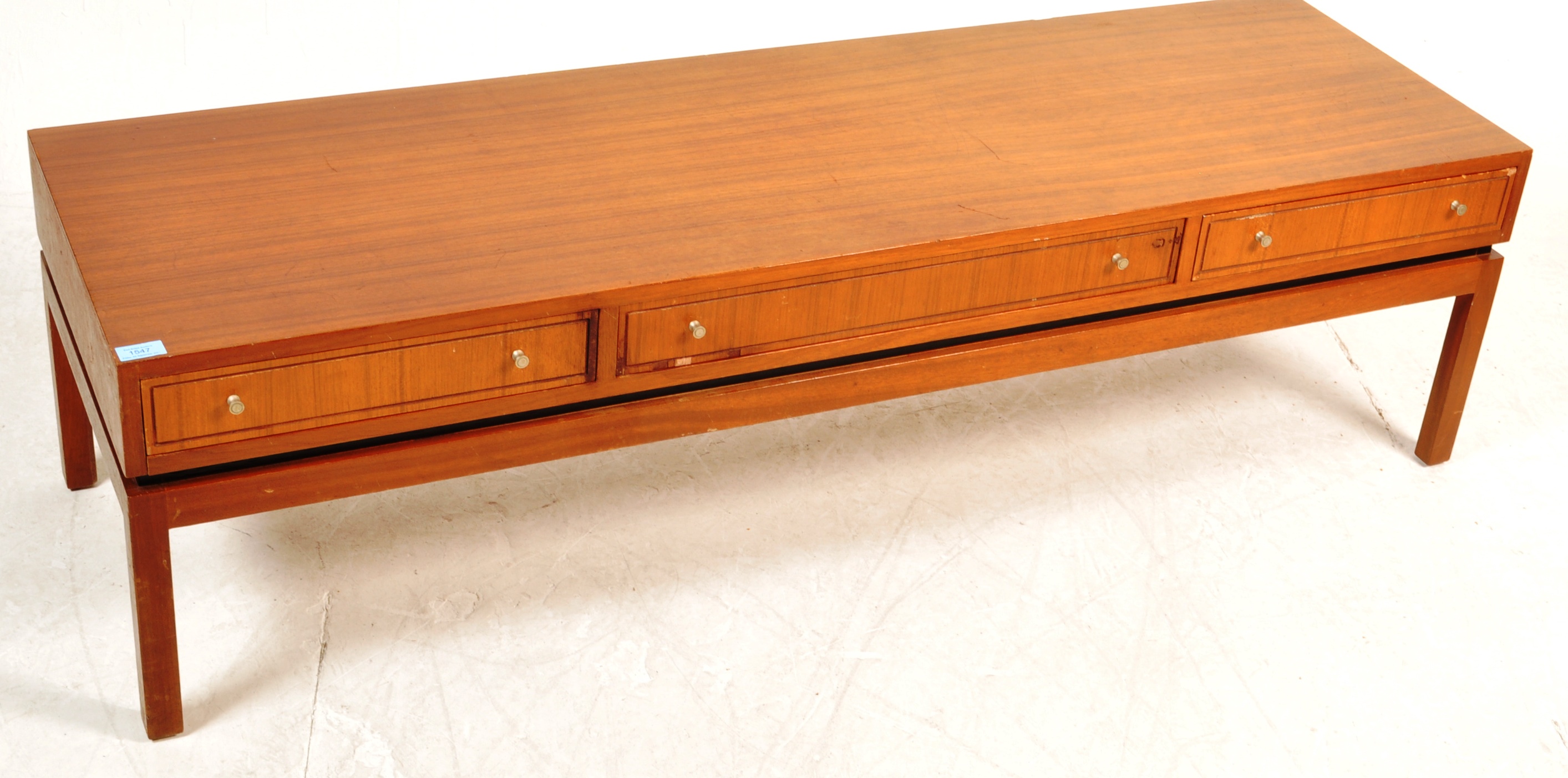 RETRO VINTAGE TEAK WOOD COFFEE TABLE - Image 2 of 6