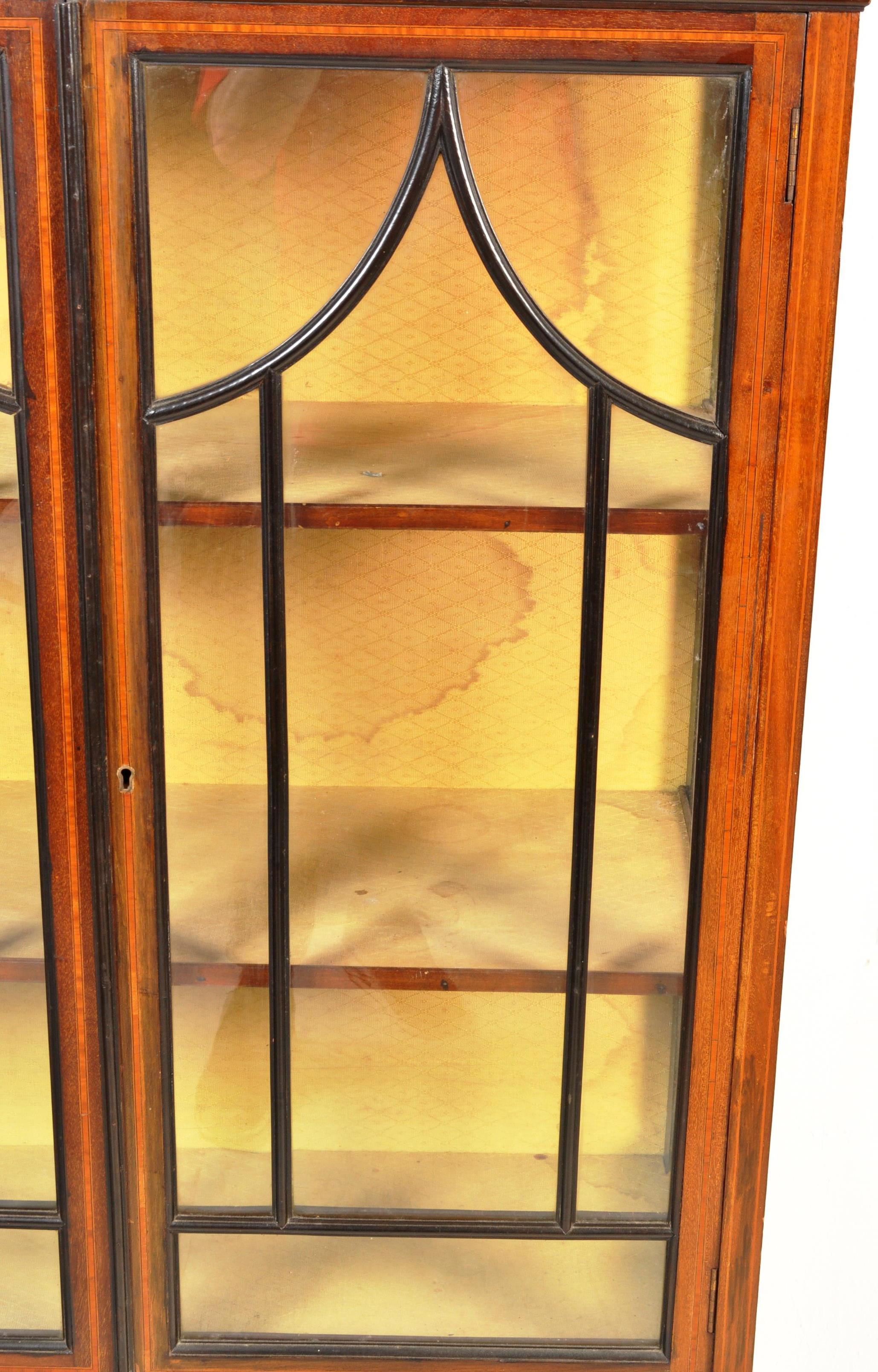 EARLY 20TH CENTURY CIRCA 1910 EDWARDIAN DISPLAY CABINET - Image 3 of 6