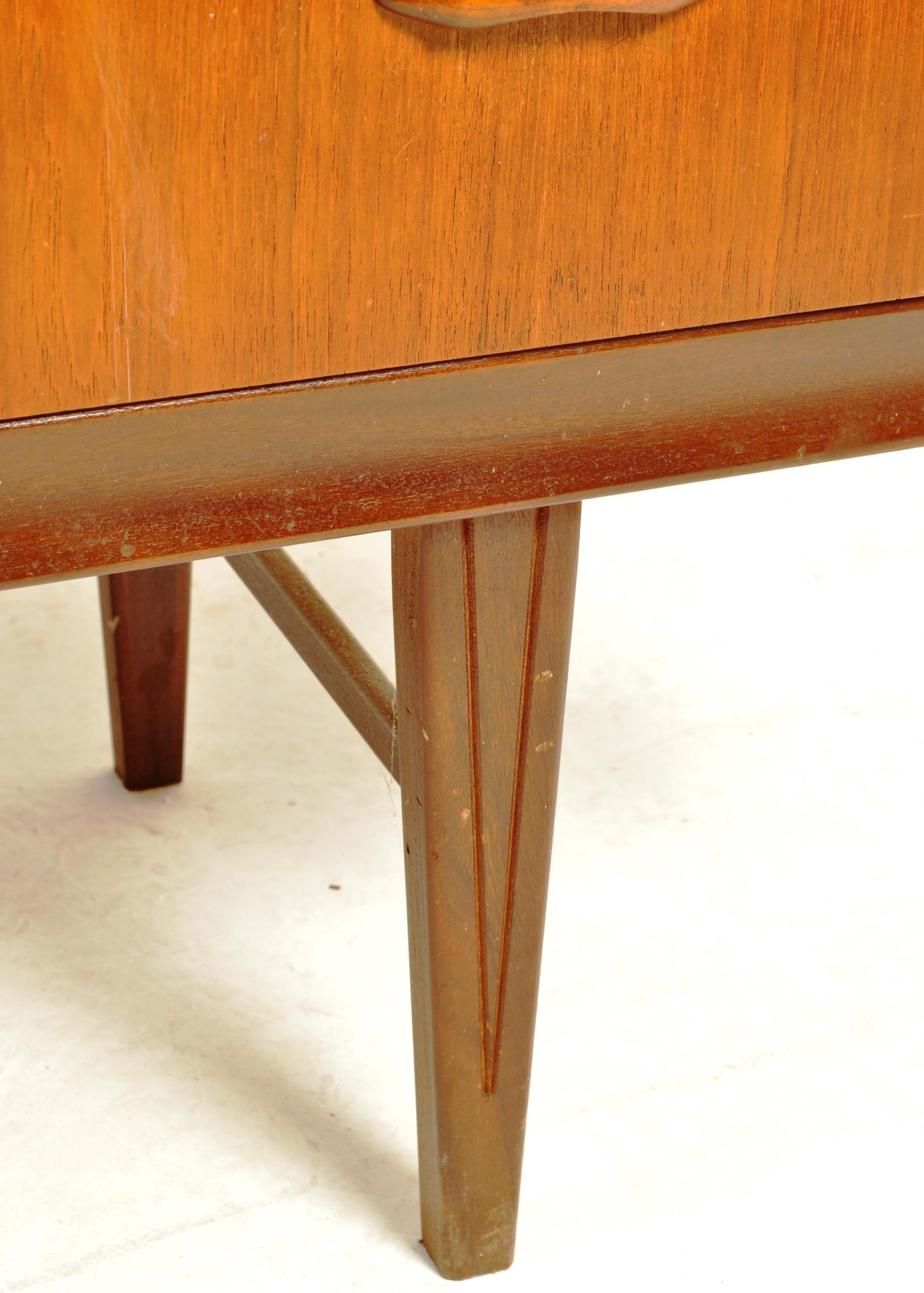 NATHAN - BRITISH MODERN DESIGN - 1960S 20TH CENTURY TEAK DRESSING TABLE - Bild 13 aus 14