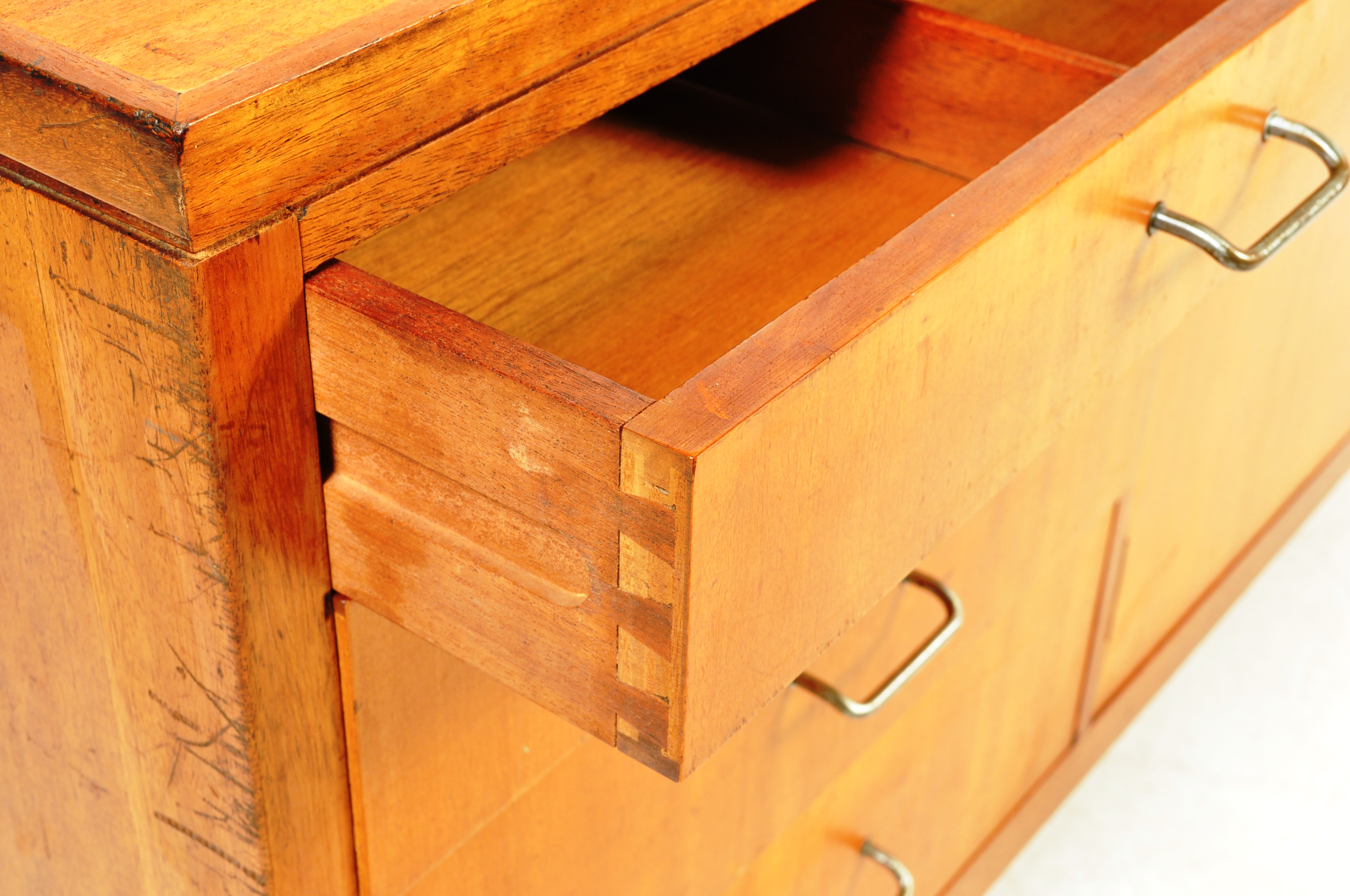 RETRO VINTAGE 1960'S AIR MINISTRY SIDEBOARD CREDENZA - Image 4 of 6