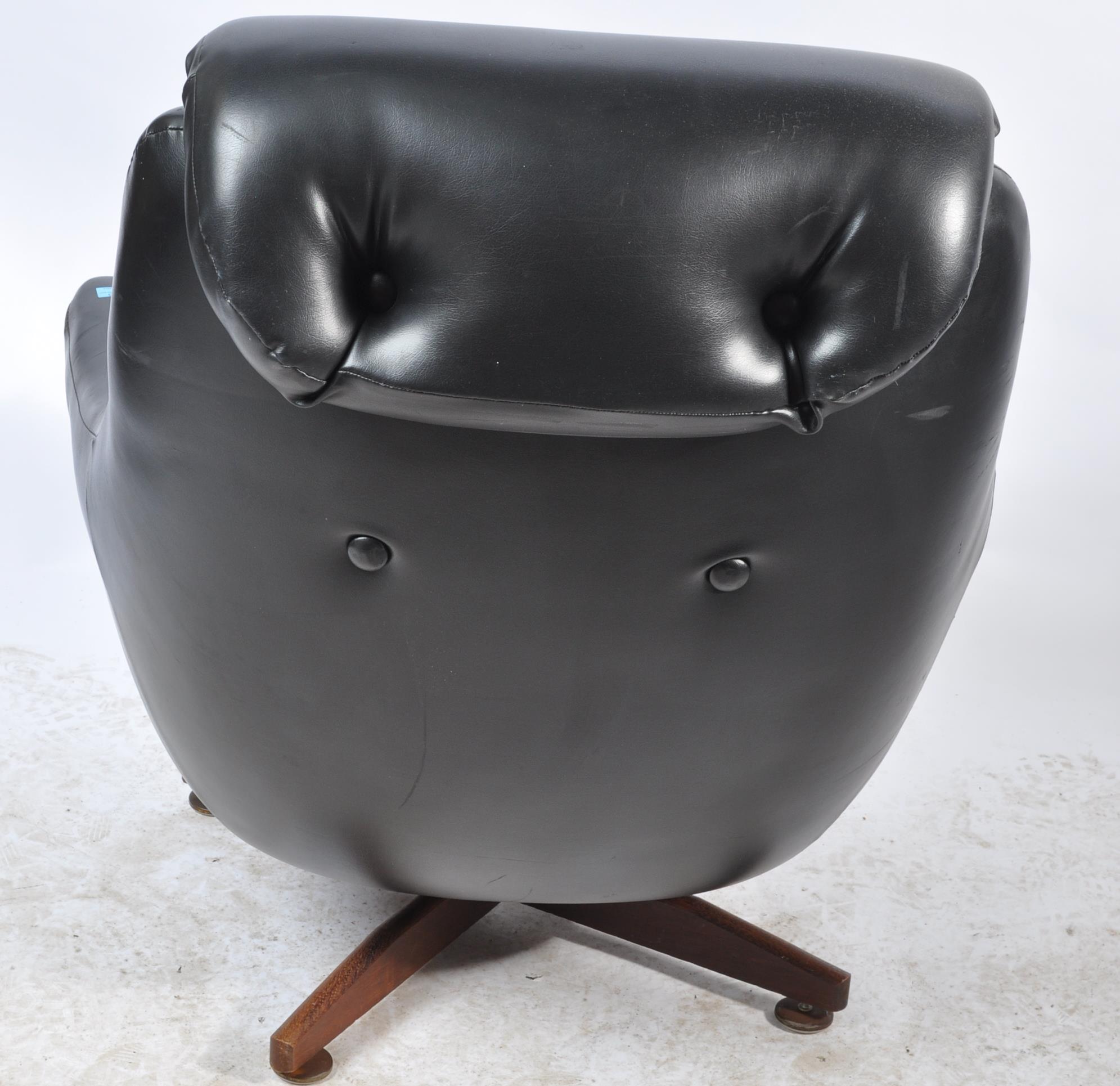 VINTAGE 20TH CENTURY BLACK LEATHER EGG CHAIR - Bild 4 aus 4