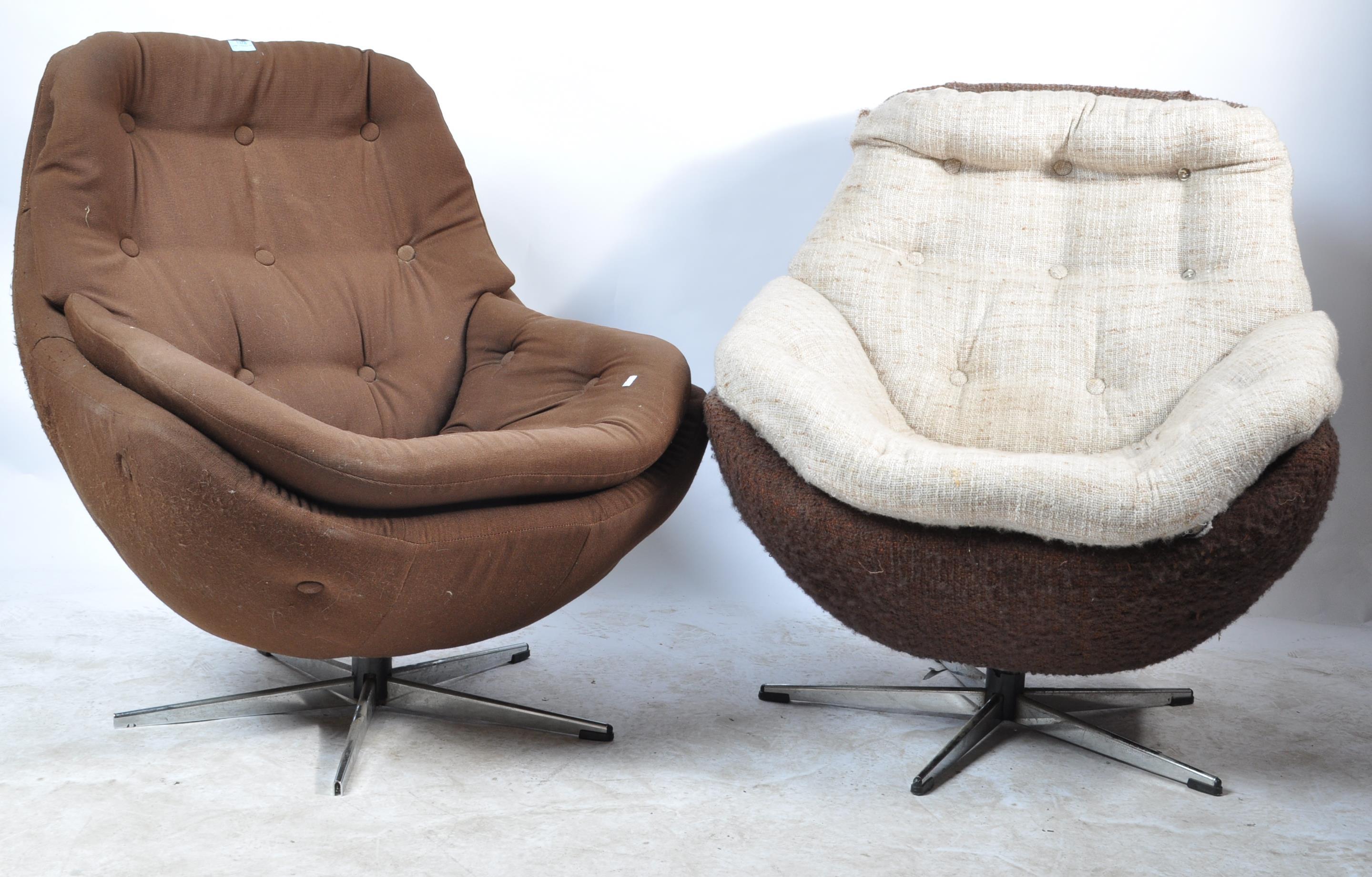 RETRO VINTAGE 1960S MID 20TH CENTURY EGG CHAIRS