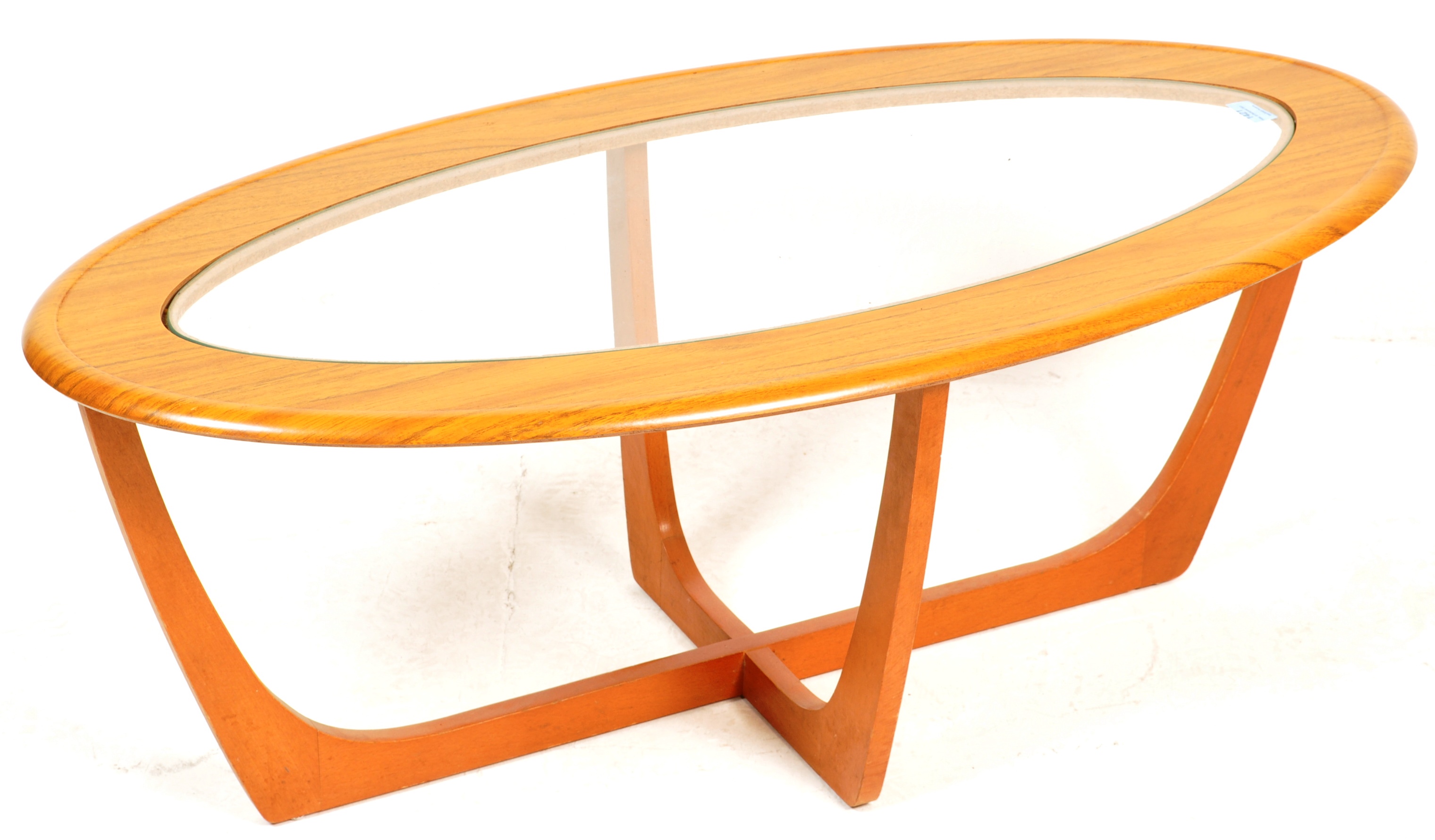 MID 20TH CENTURY MELAMINE AND GLASS COFFEE TABLE IN THE MANNER OF G-PLAN - Bild 2 aus 5