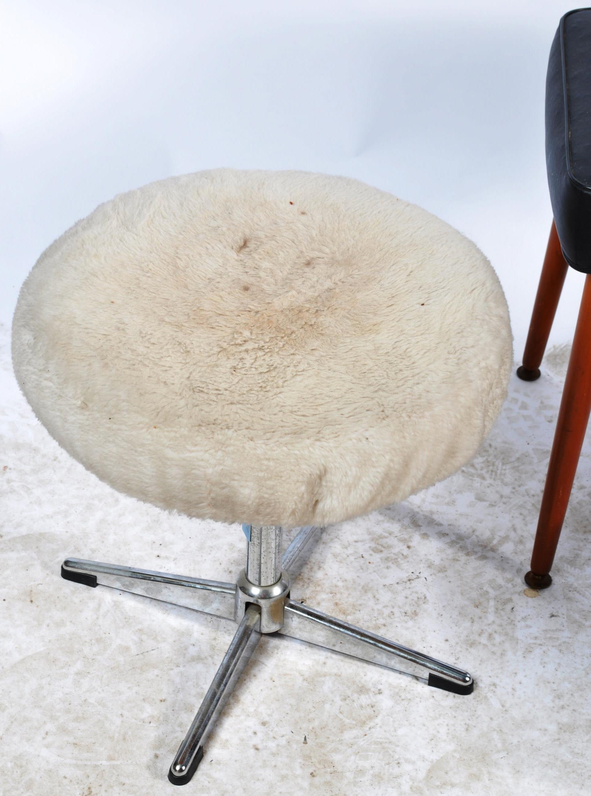 COLLECTION OF THREE RETRO VINTAGE 1970S STOOLS - Image 2 of 5