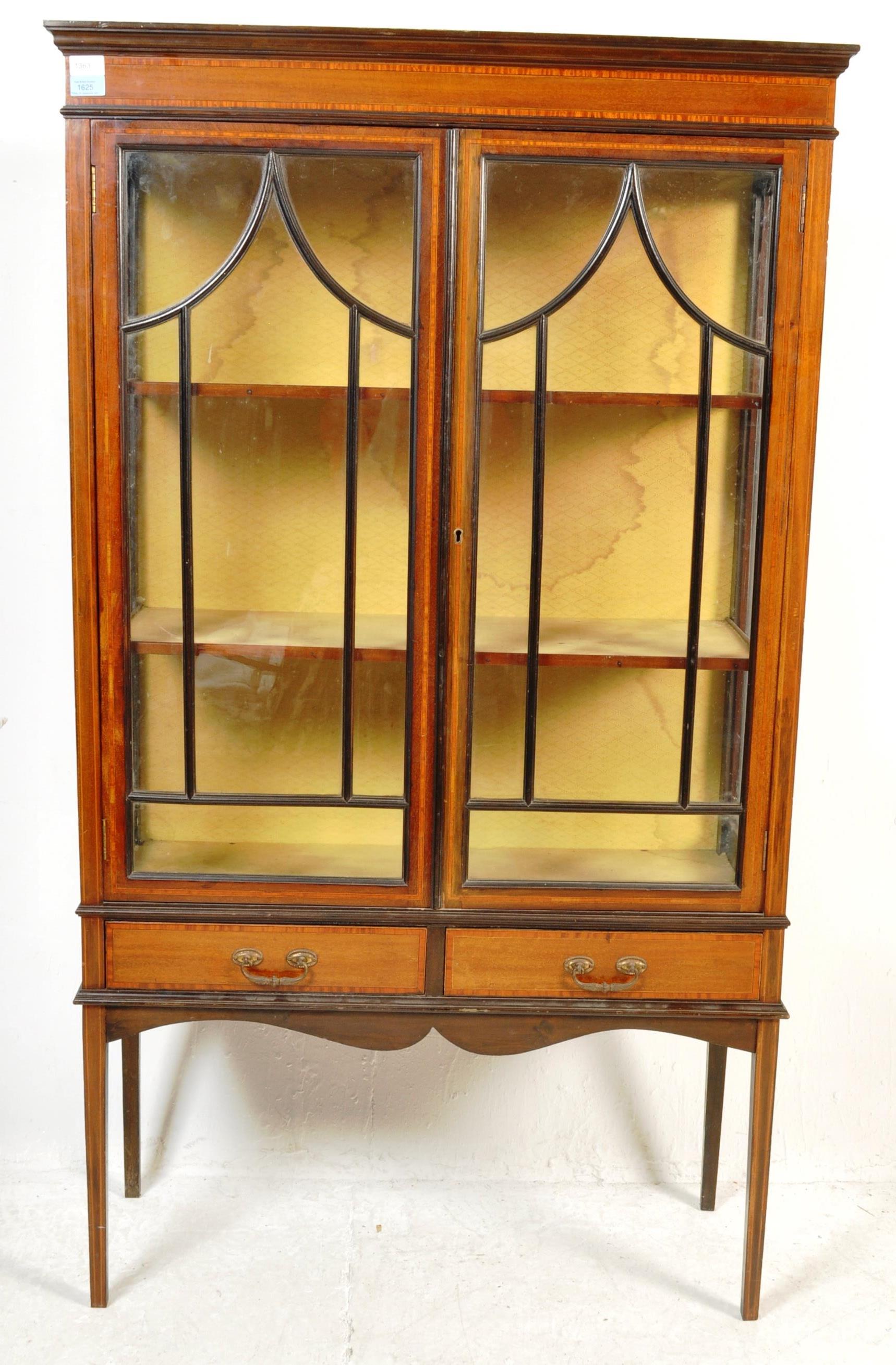 EARLY 20TH CENTURY CIRCA 1910 EDWARDIAN DISPLAY CABINET