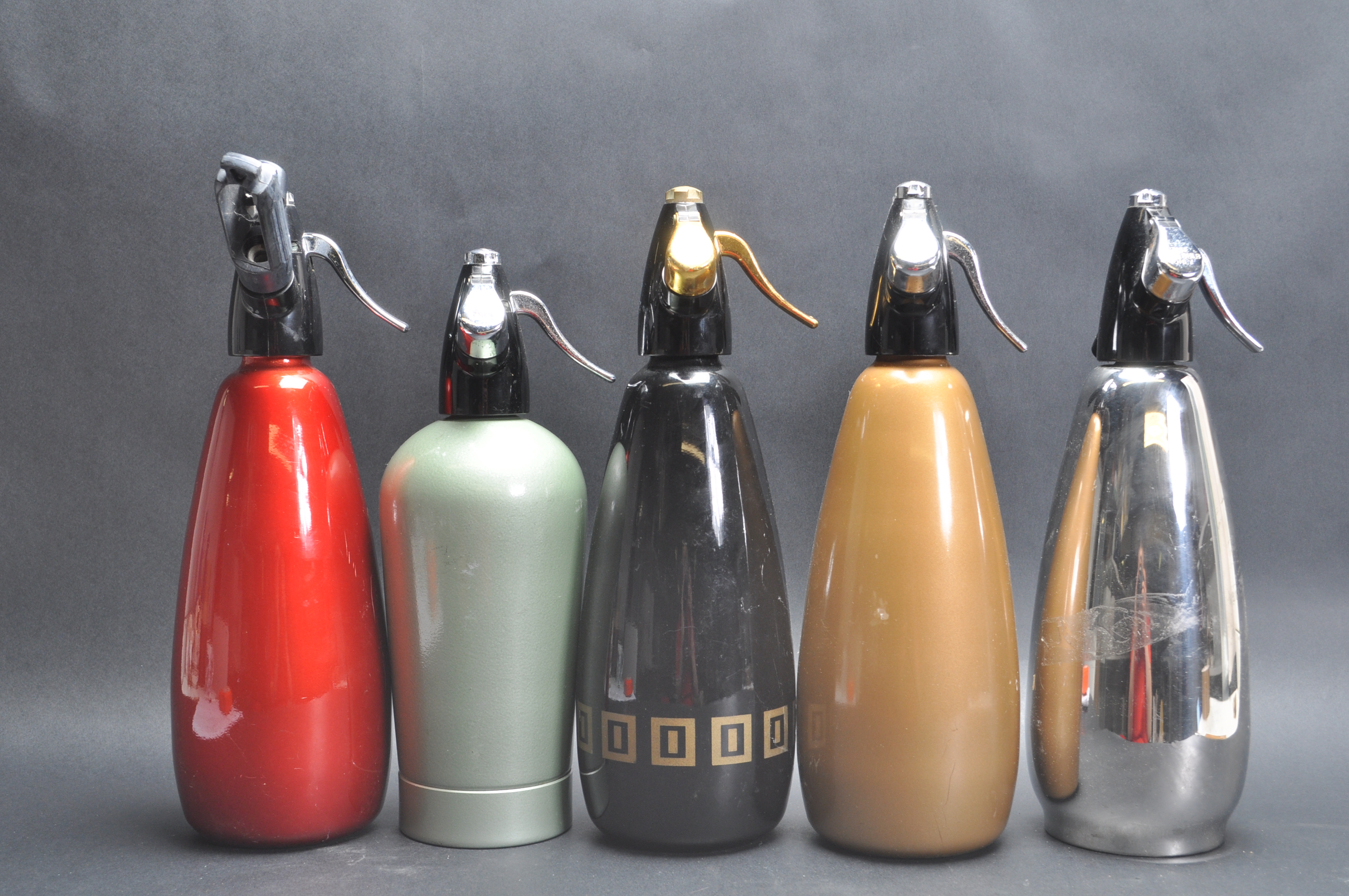 COLLECTION OF FIVE 1970’S SIPHON BOTTLES