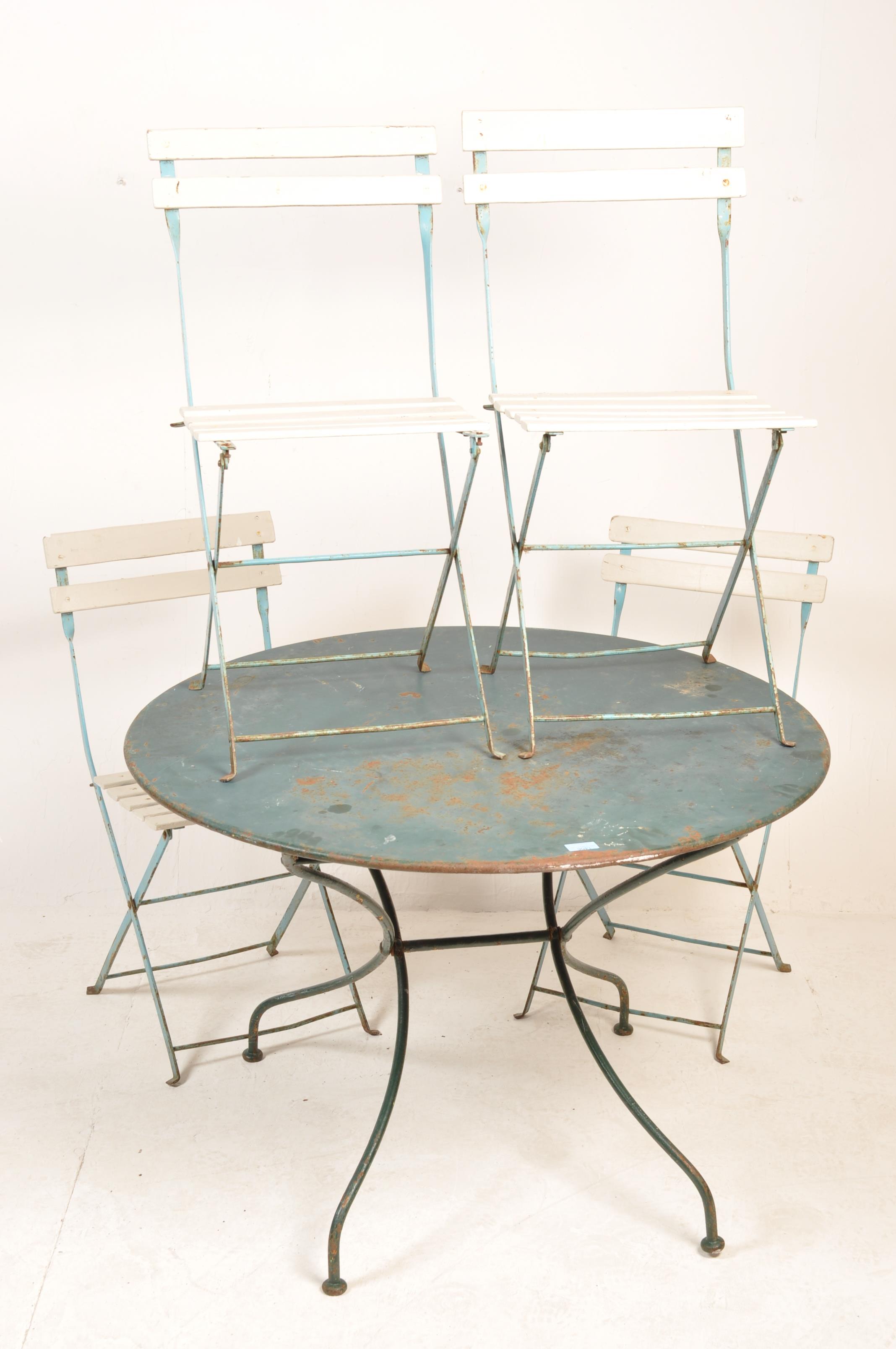 1960’S FRENCH METAL FOLDING CAFE BISTRO TABLE AND CHAIRS - Bild 2 aus 15