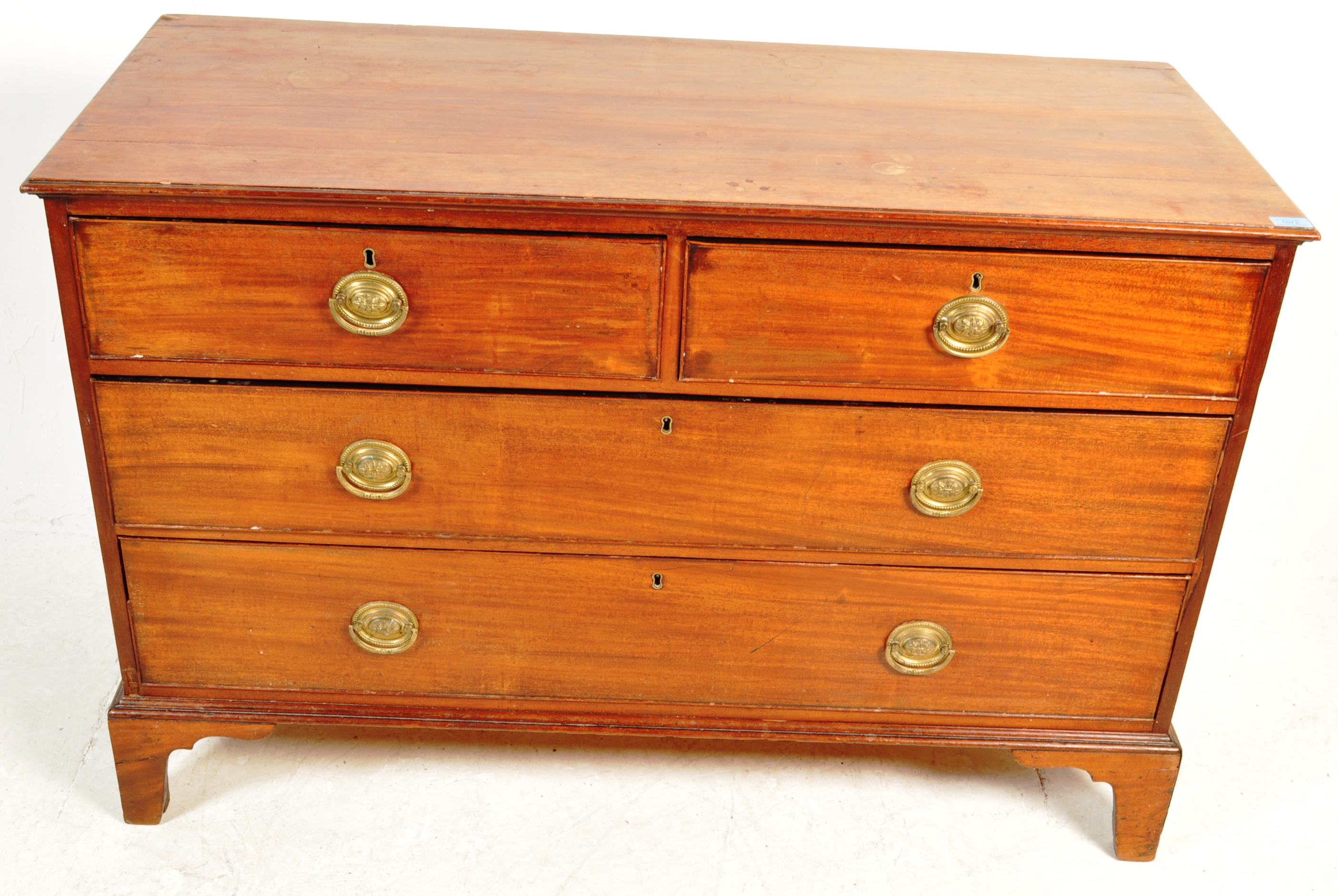 19TH CENTURY GEORGE III MAHOGANY CHEST OF DRAWERS - Image 2 of 5