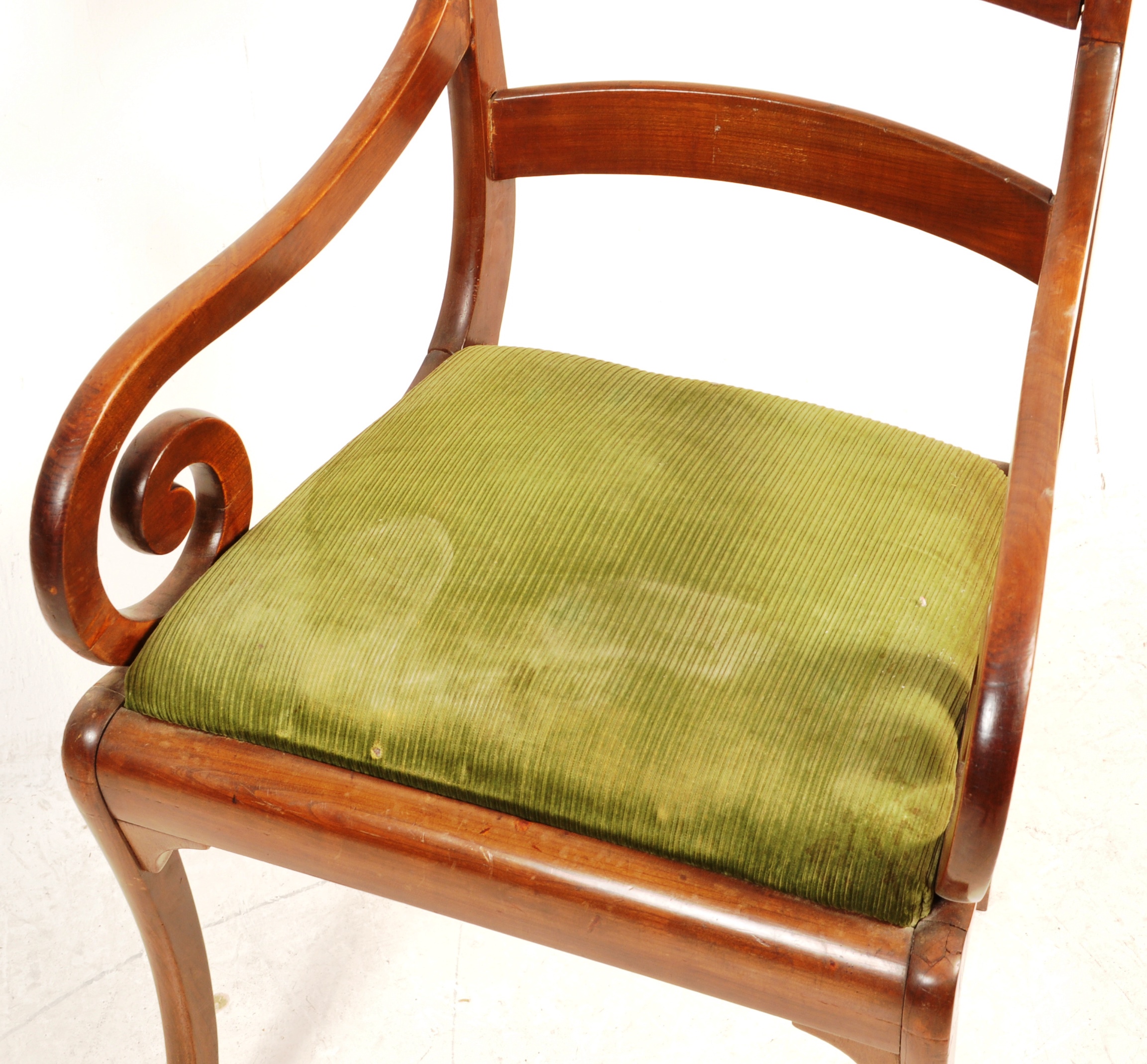 EARLY 19TH CENTURY REGENCY MAHOGANY SCROLLED ARM CHAIR - Image 6 of 8