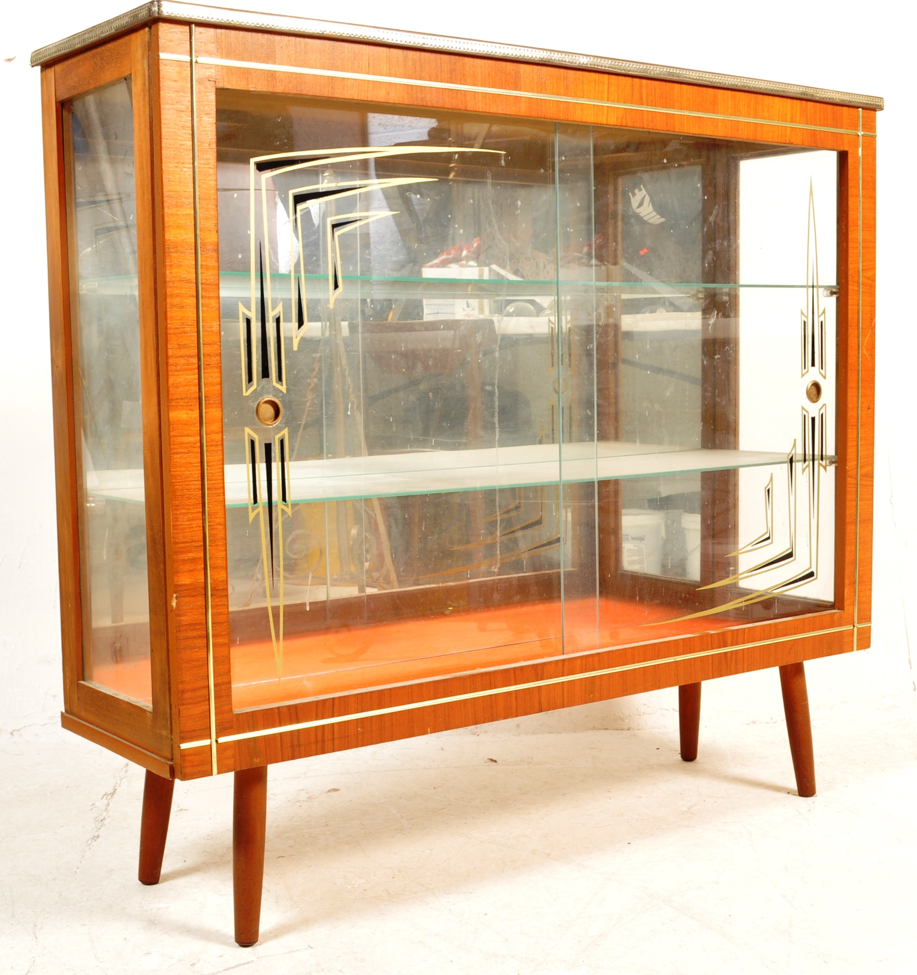 RETRO VINTAGE MID 20TH CENTURY 1950S CHINA DISPLAY CABINET