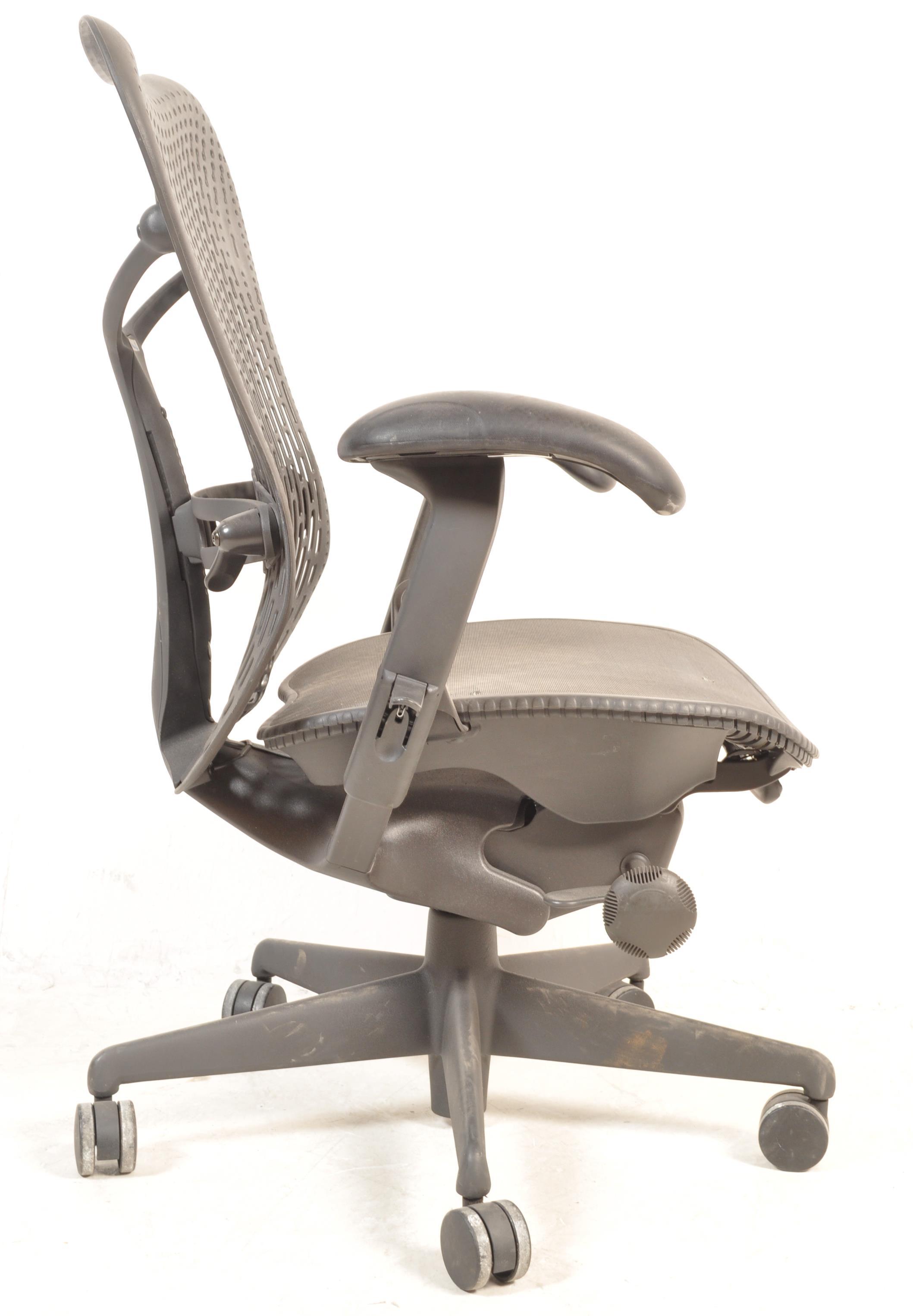 HERMAN MILLER - STUDIO 7.5 - MIRRA 2 - DESK CHAIR - Bild 7 aus 8