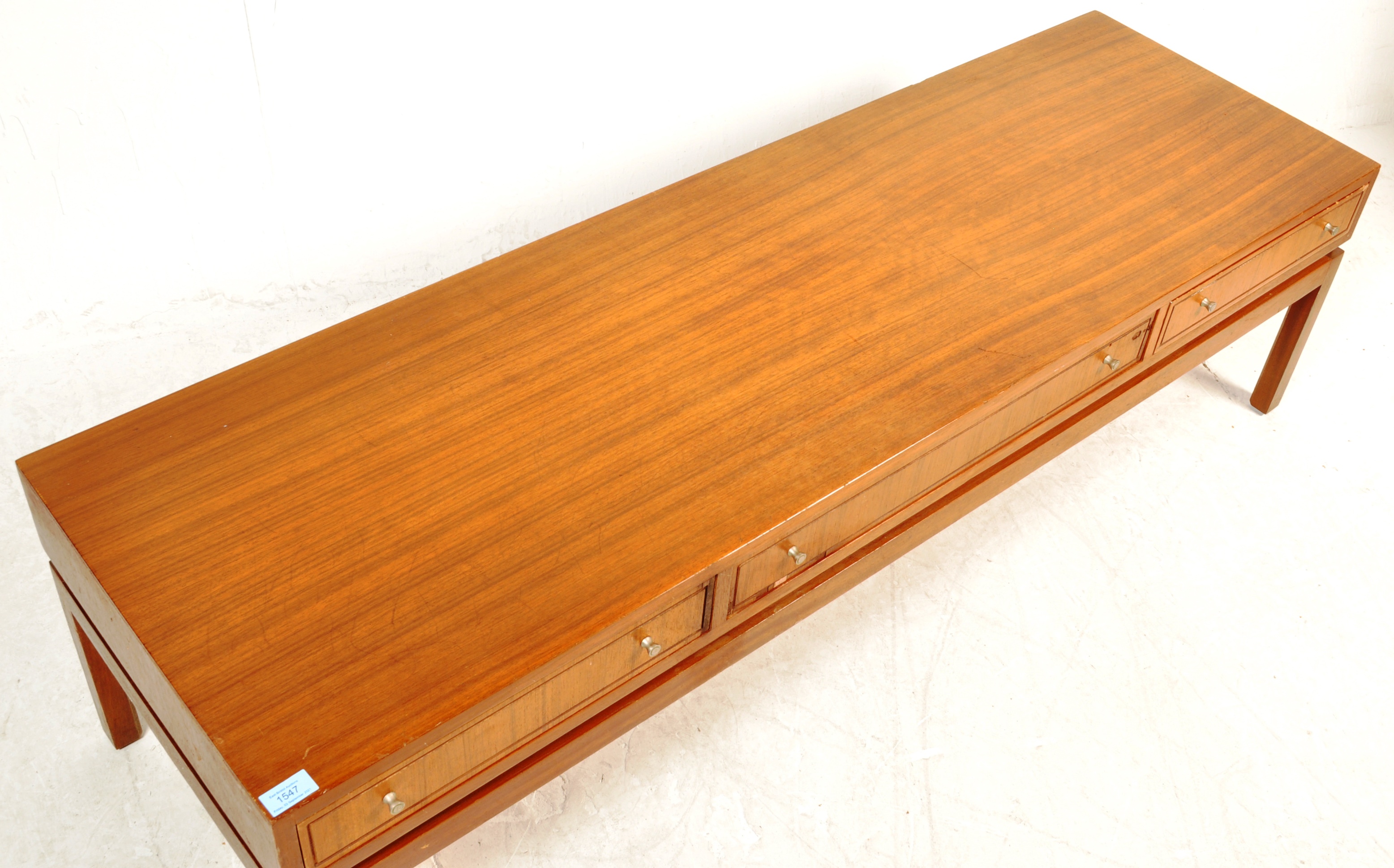 RETRO VINTAGE TEAK WOOD COFFEE TABLE - Image 3 of 6