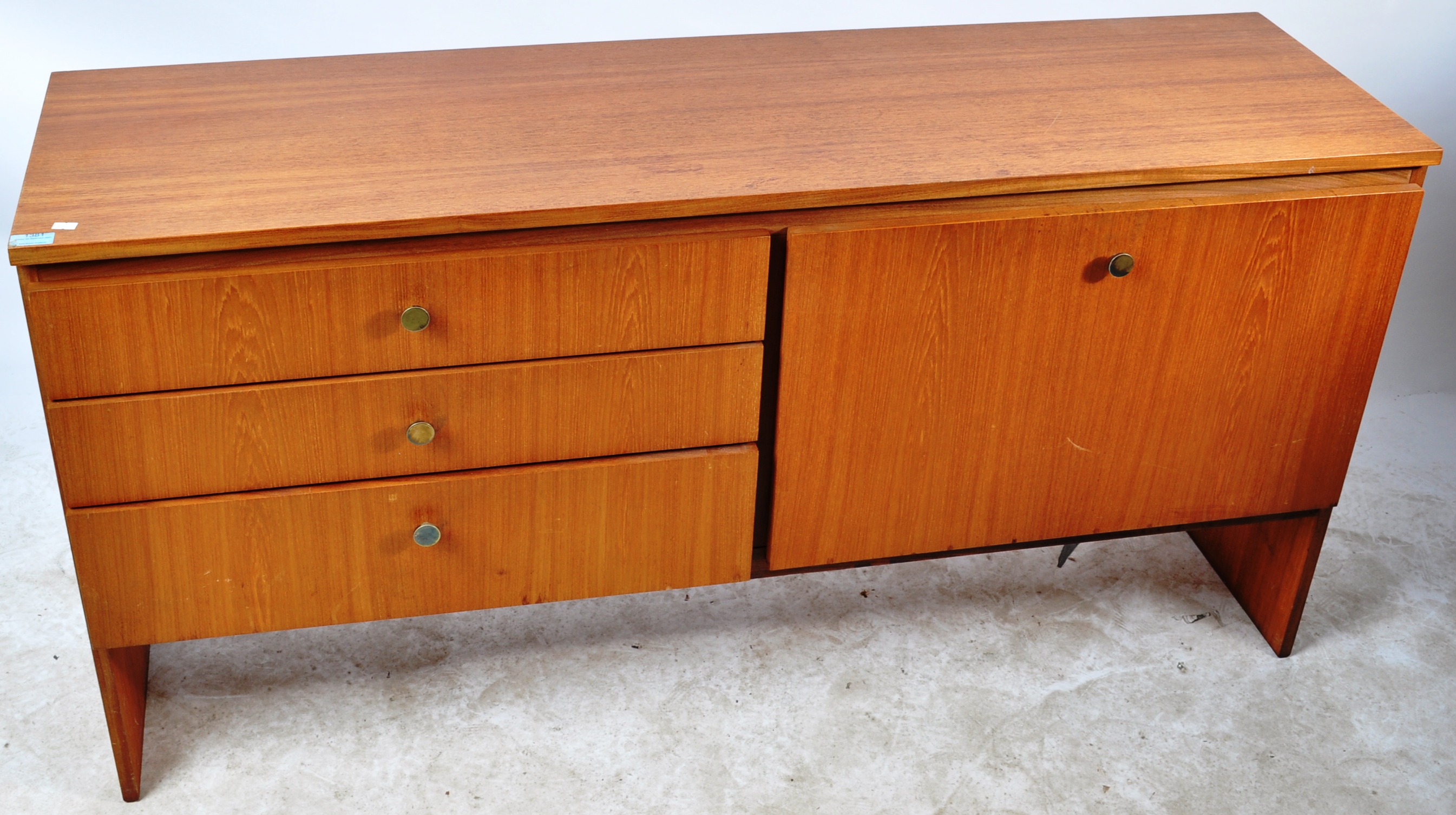 MEREDEW - BRITISH MODERN DESIGN - TEAK WOOD SIDEBOARD CREDENZA - Bild 2 aus 5