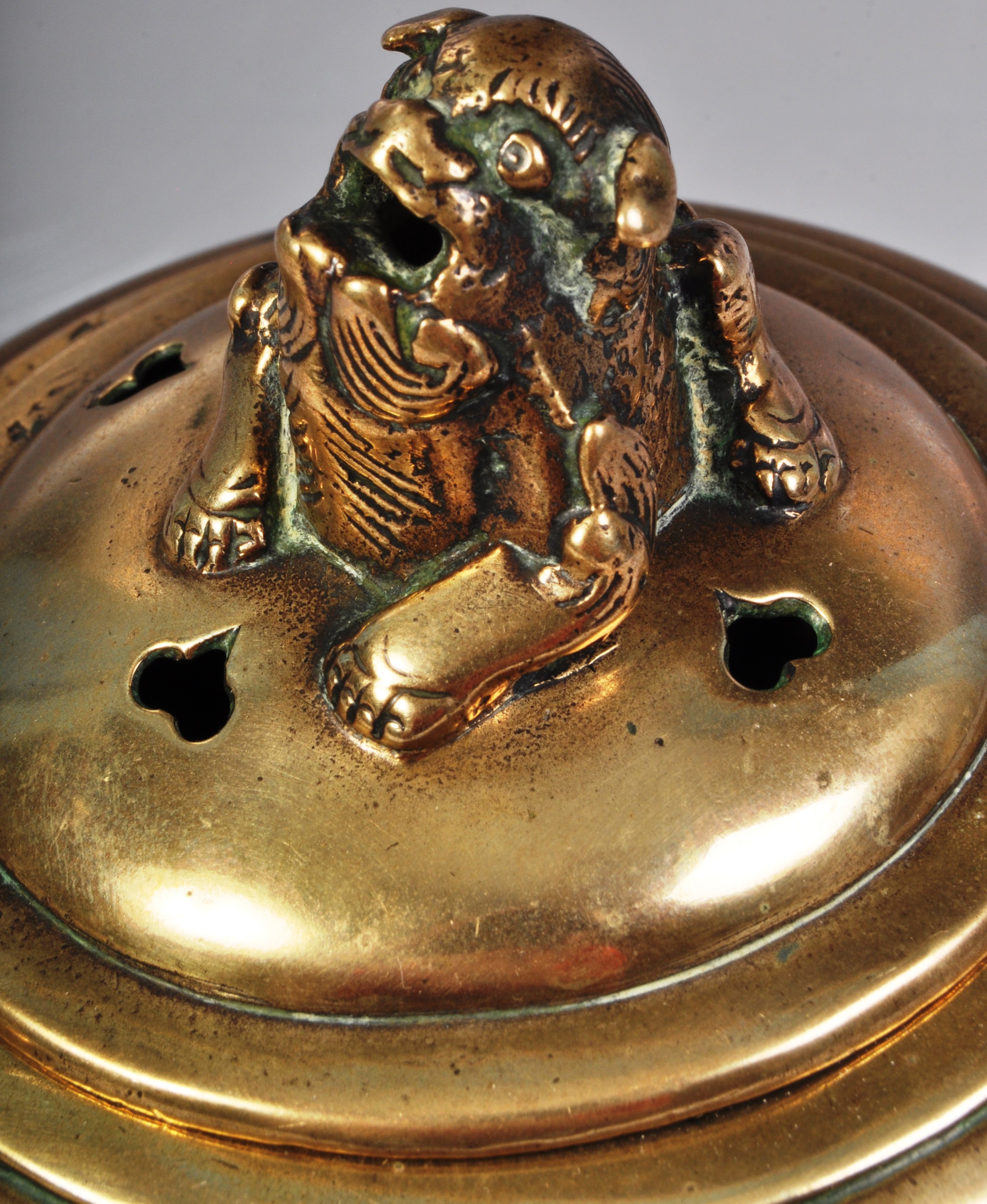 19TH CENTURY CHINESE QING DYNASTY BRONZE LIDDED CENSER BOWL - Image 5 of 9